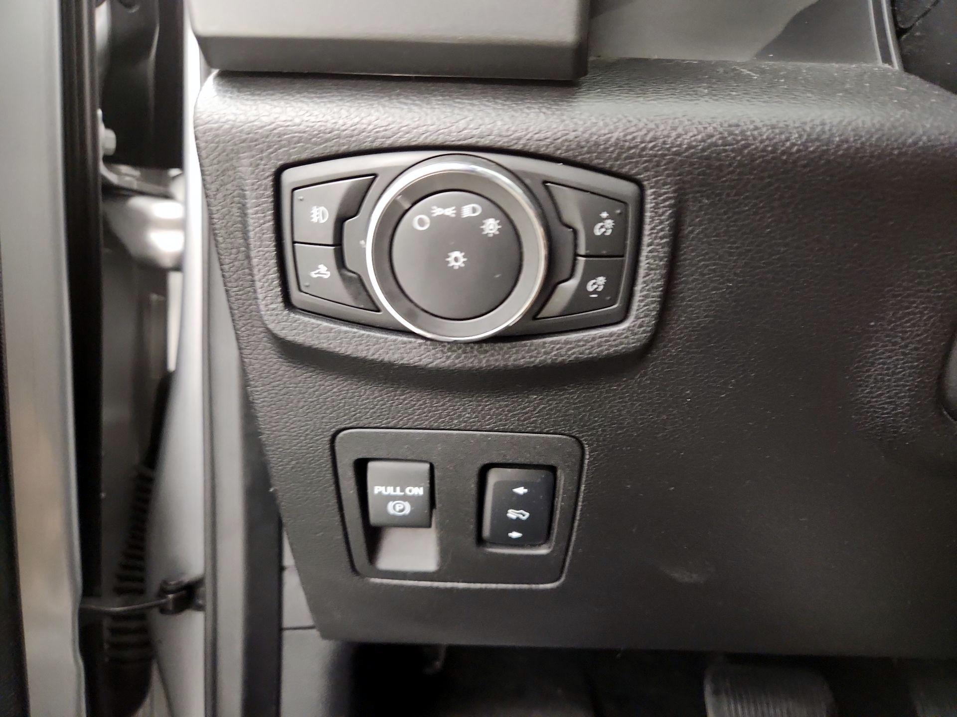Thumbnail: 2015 Ford F-150 - 13