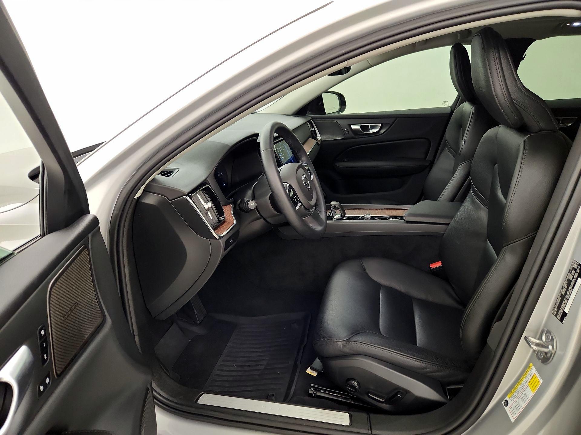 Thumbnail: 2024 Volvo S60 - 11