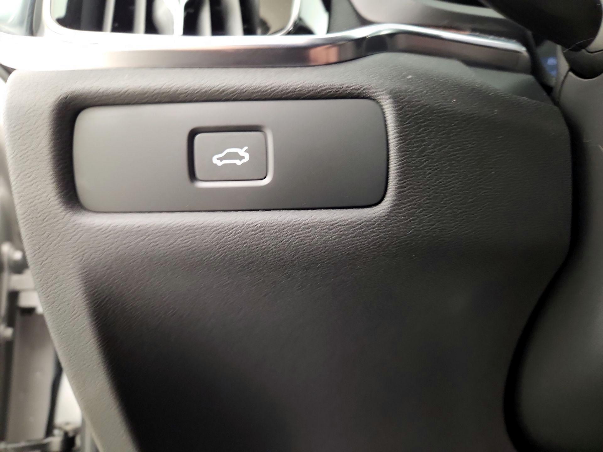 Thumbnail: 2024 Volvo S60 - 13