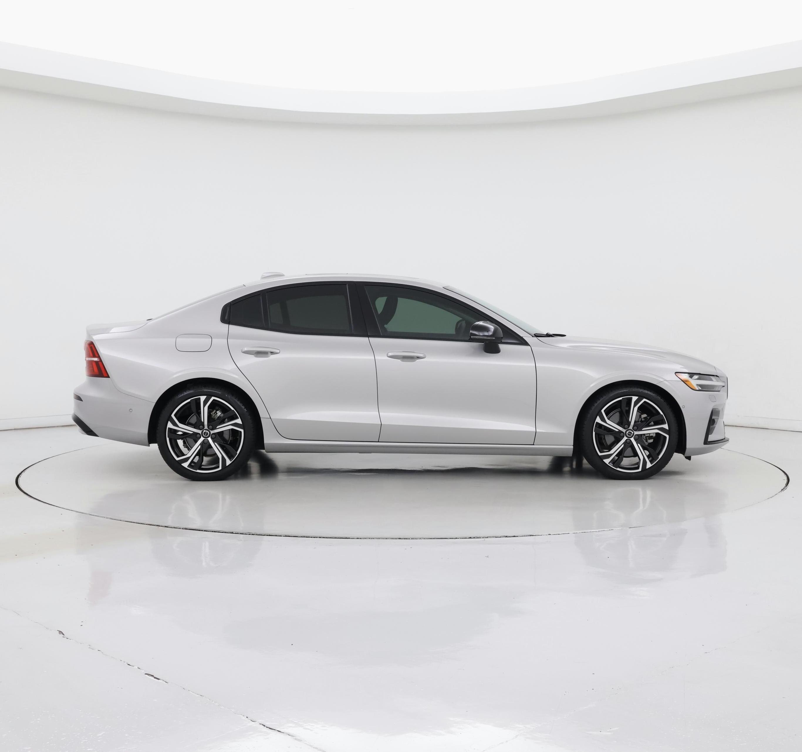 Thumbnail: 2024 Volvo S60 - 7