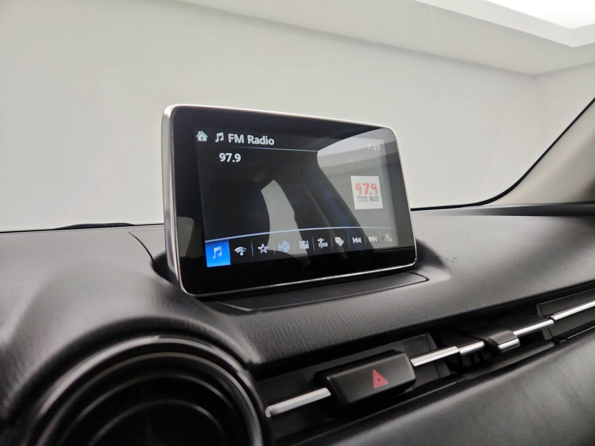 Thumbnail: 2018 Toyota Yaris iA - 13
