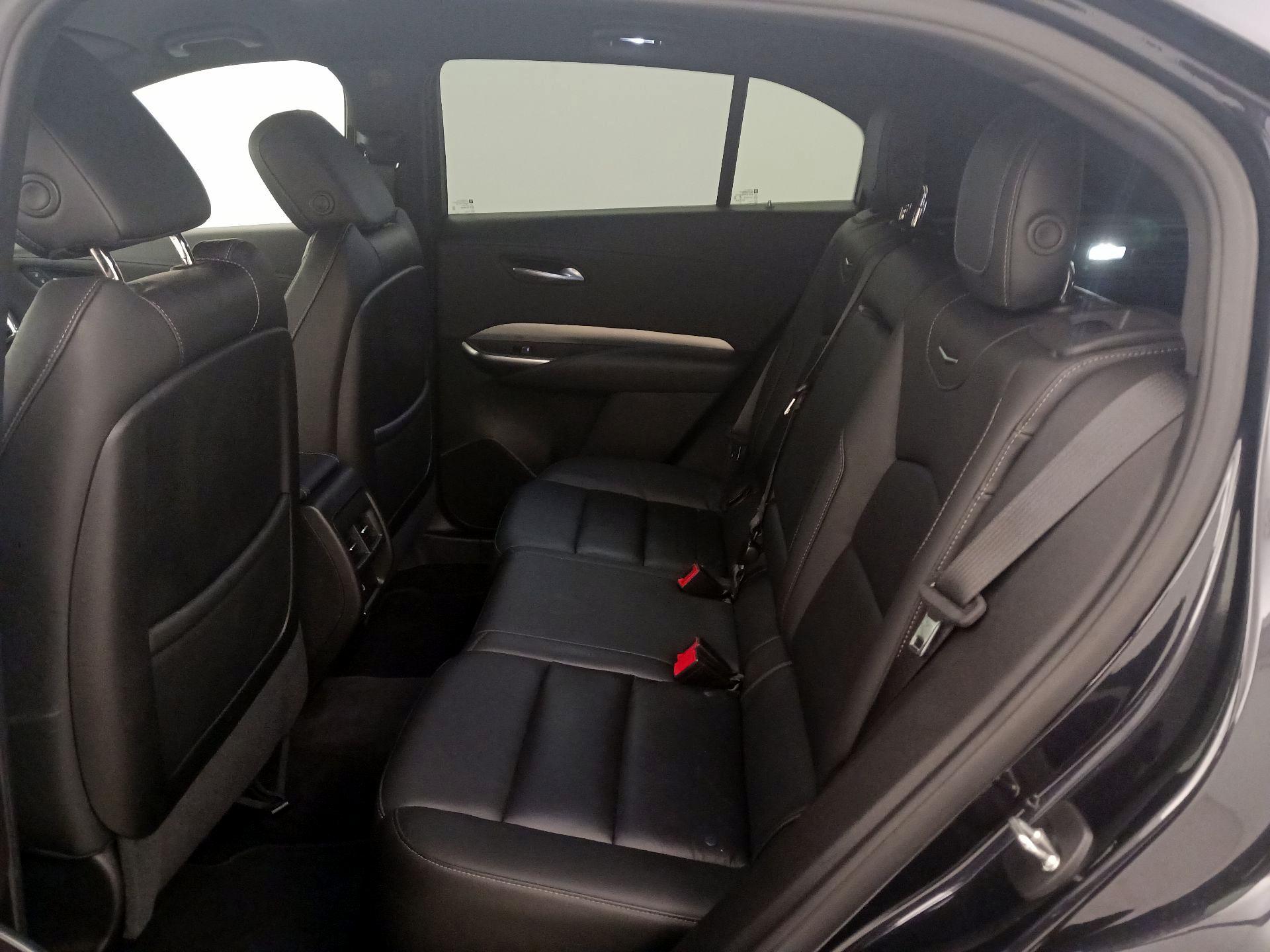 Thumbnail: 2023 Cadillac XT4 - 19