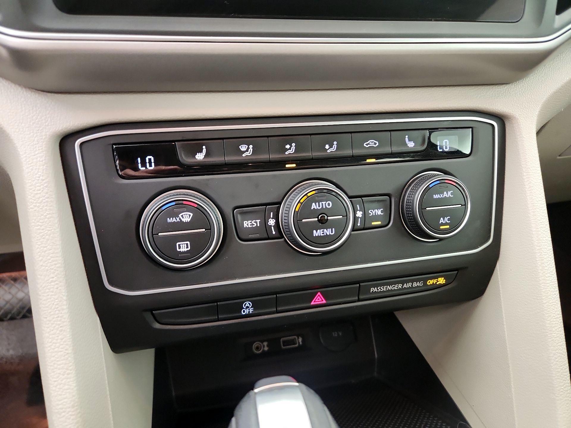Thumbnail: 2018 Volkswagen Atlas - 16