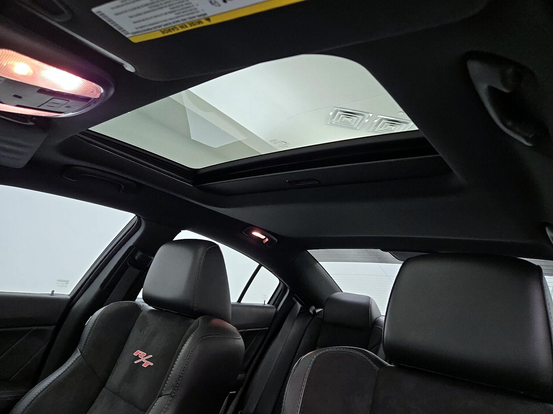 Thumbnail: 2015 Dodge Charger - 20