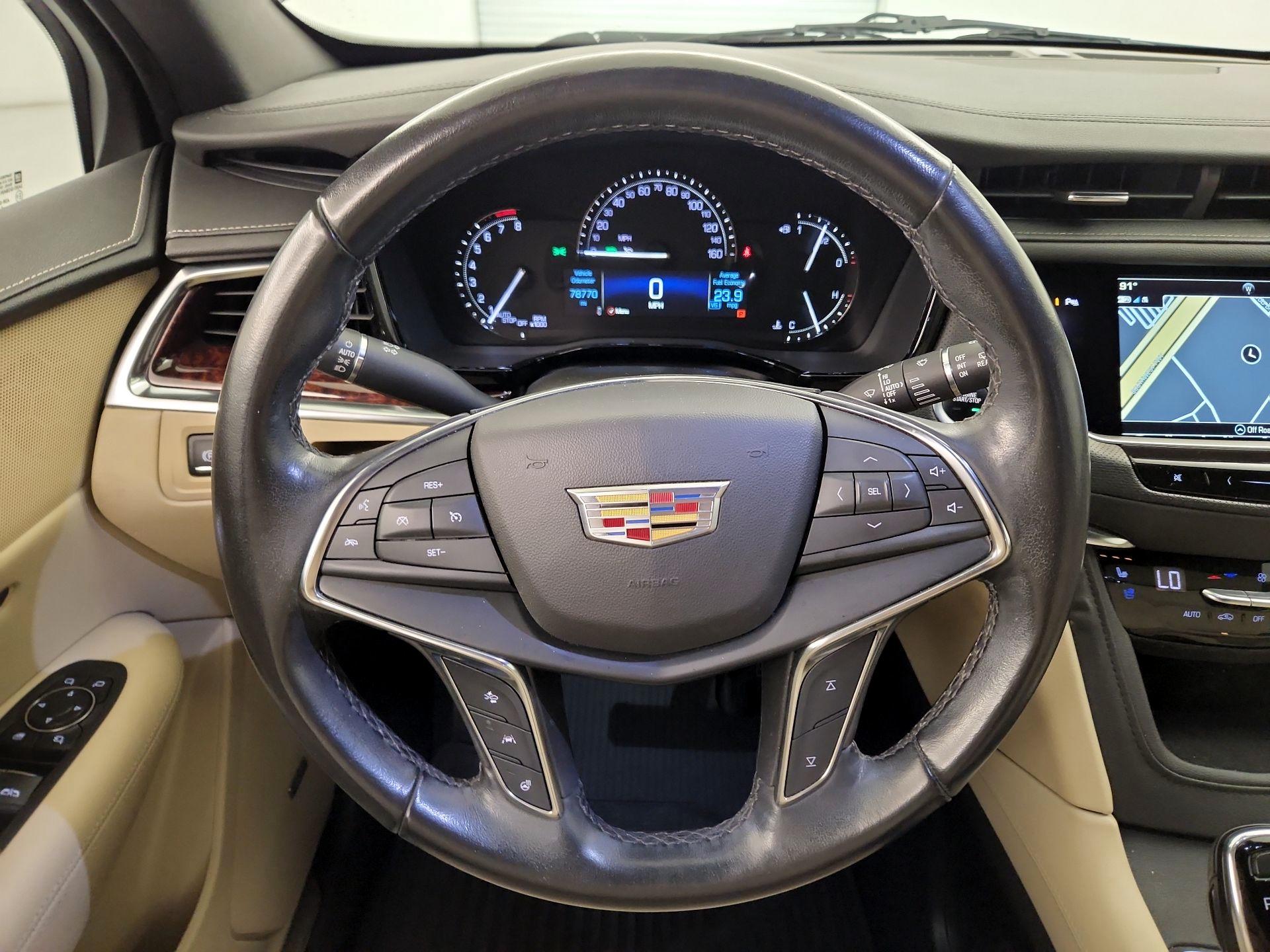 Thumbnail: 2019 Cadillac XT5 - 10