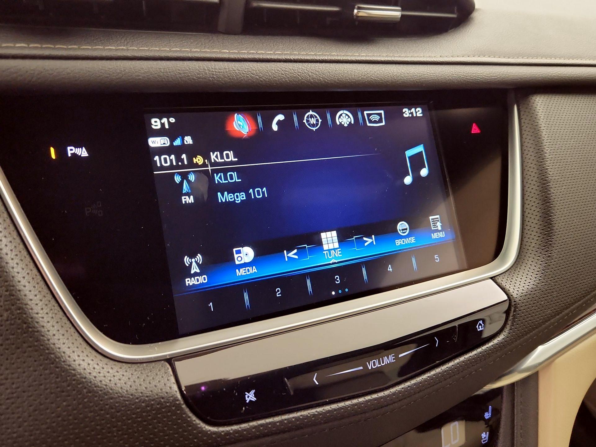 Thumbnail: 2019 Cadillac XT5 - 16
