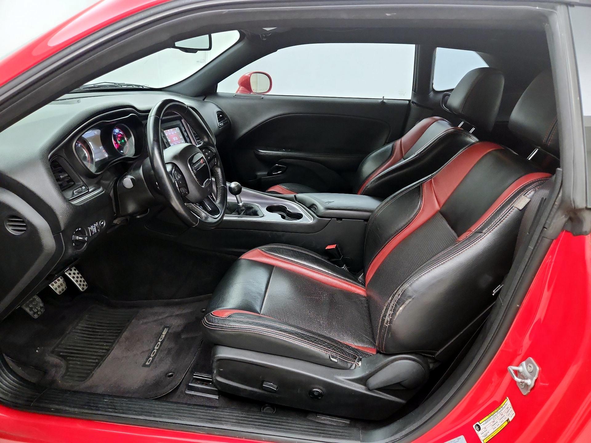 Thumbnail: 2016 Dodge Challenger - 11