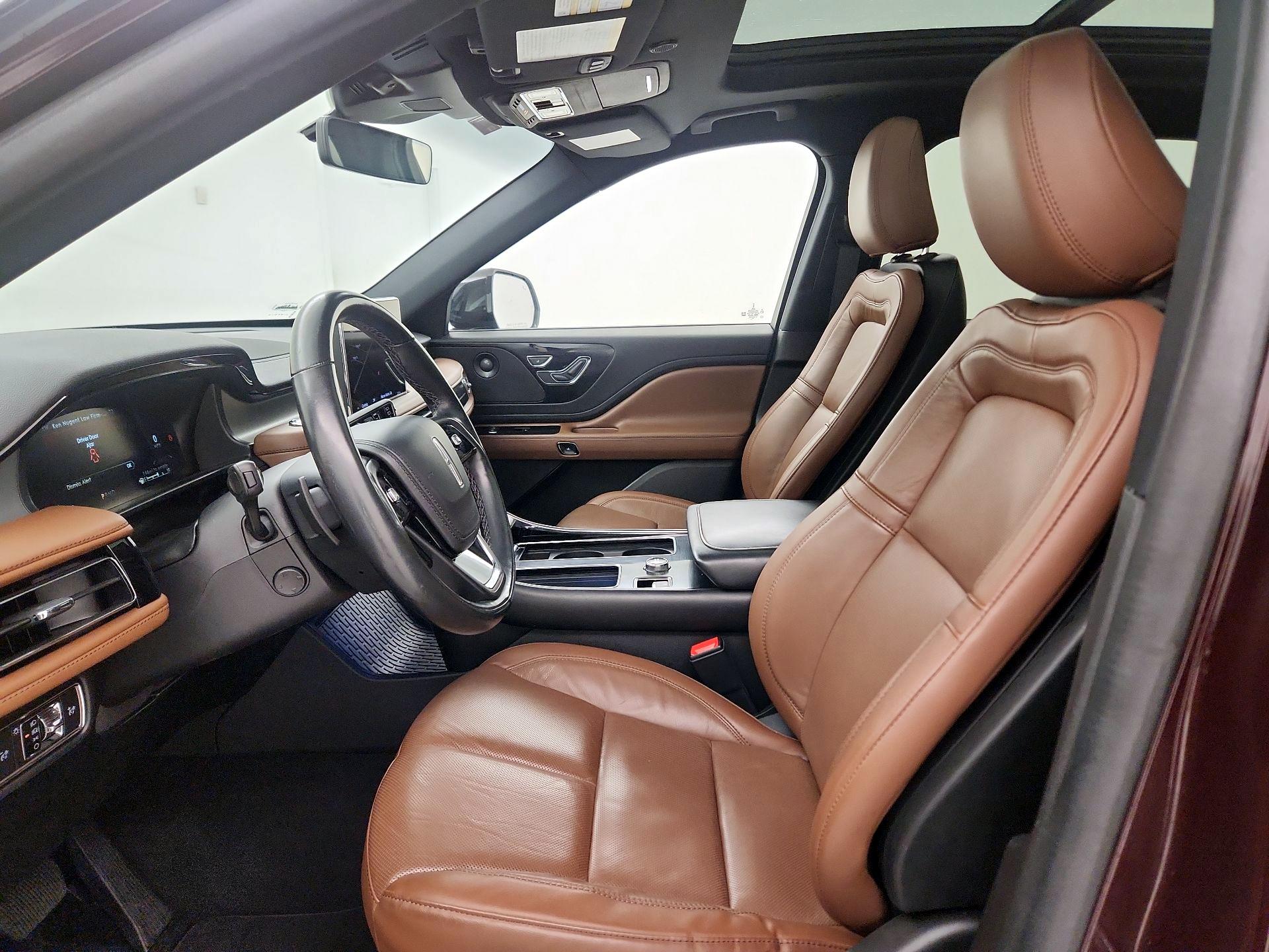 Thumbnail: 2023 Lincoln Aviator - 11