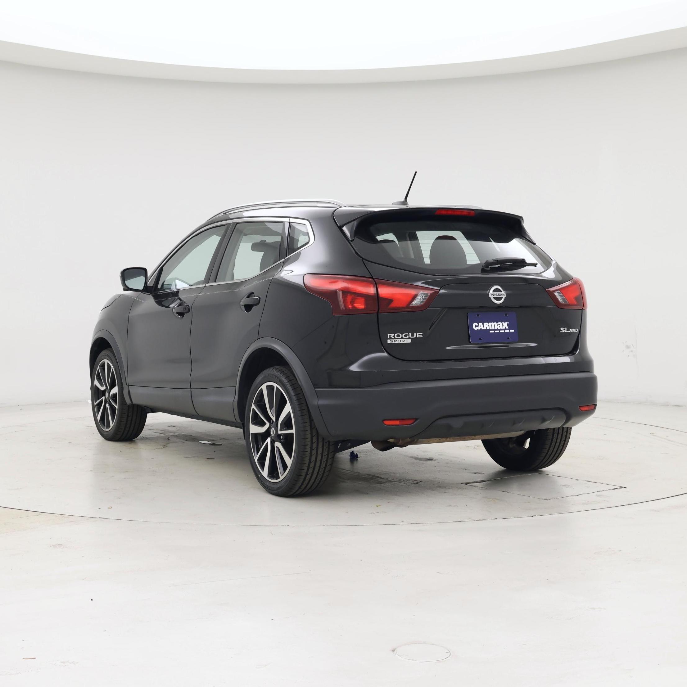 Thumbnail: 2018 Nissan Rogue Sport - 2