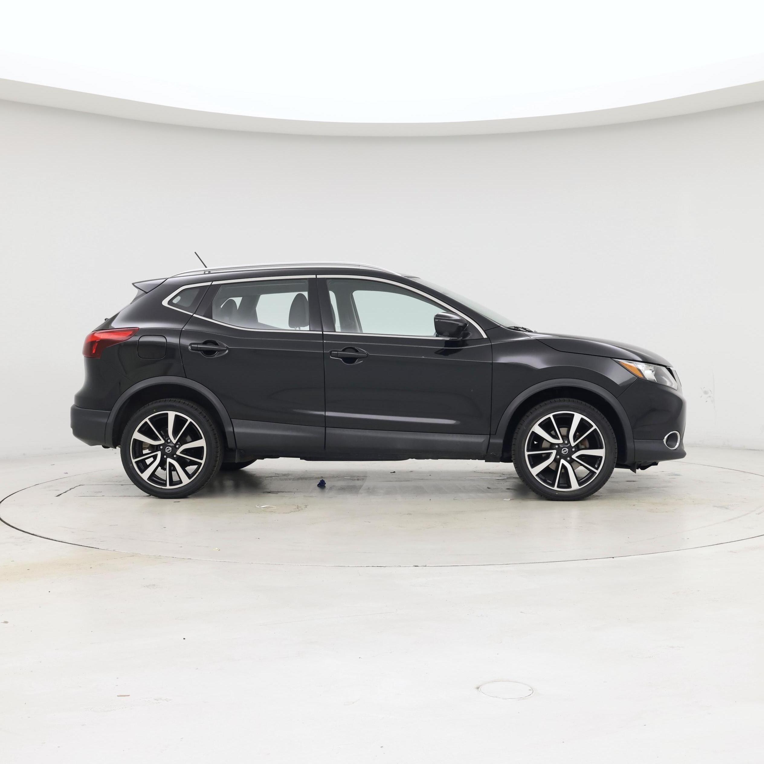Thumbnail: 2018 Nissan Rogue Sport - 7