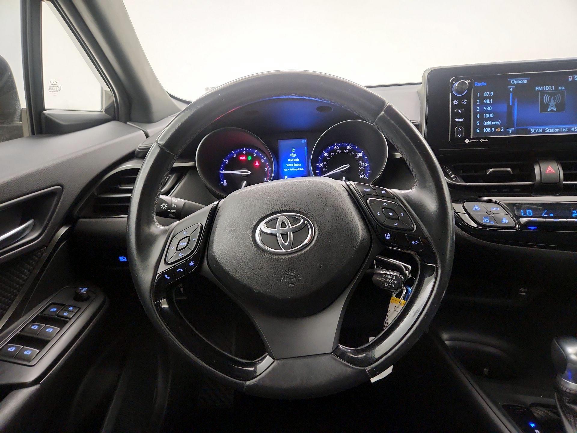 Thumbnail: 2018 Toyota C-HR - 10