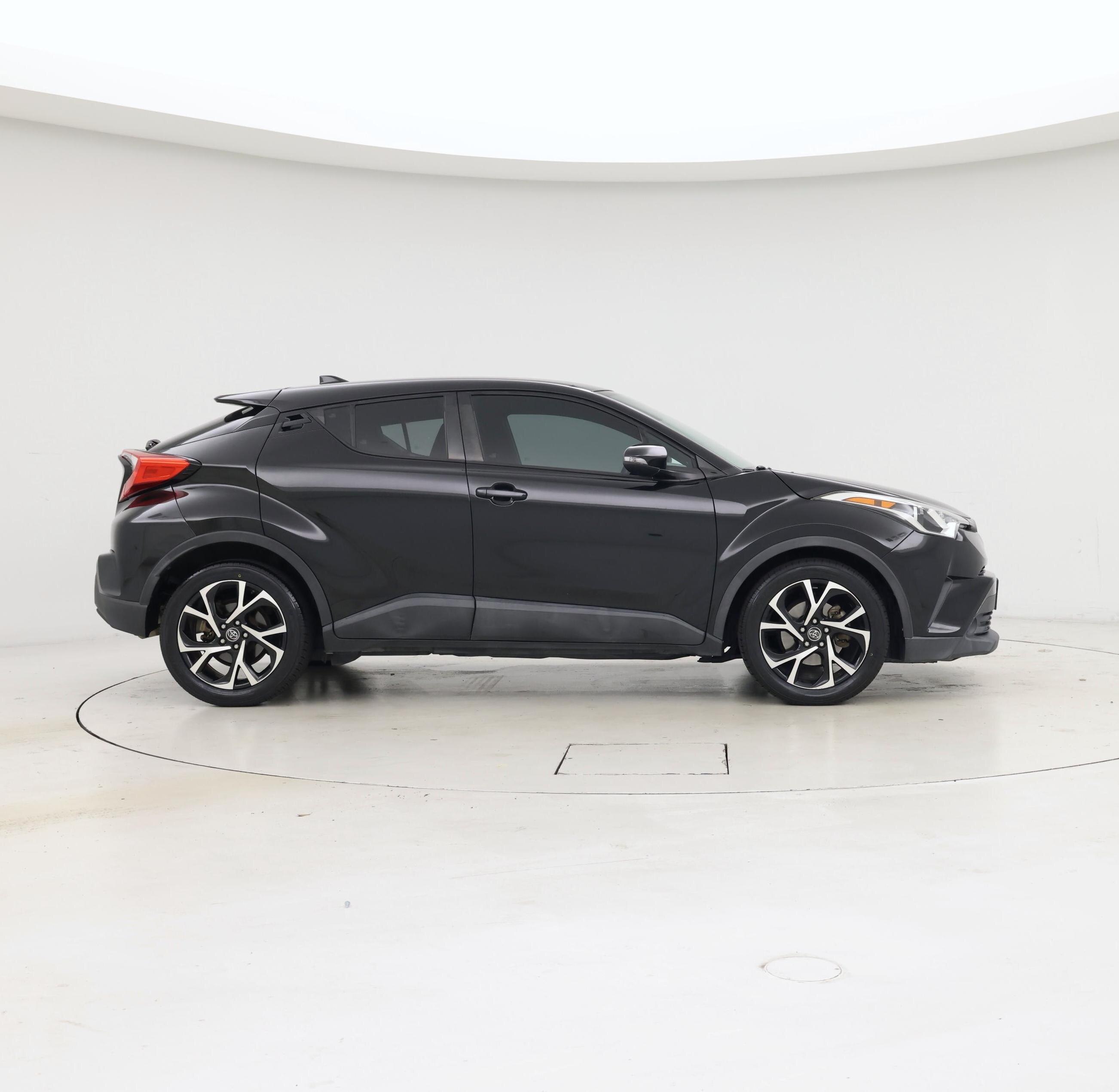 Thumbnail: 2018 Toyota C-HR - 7