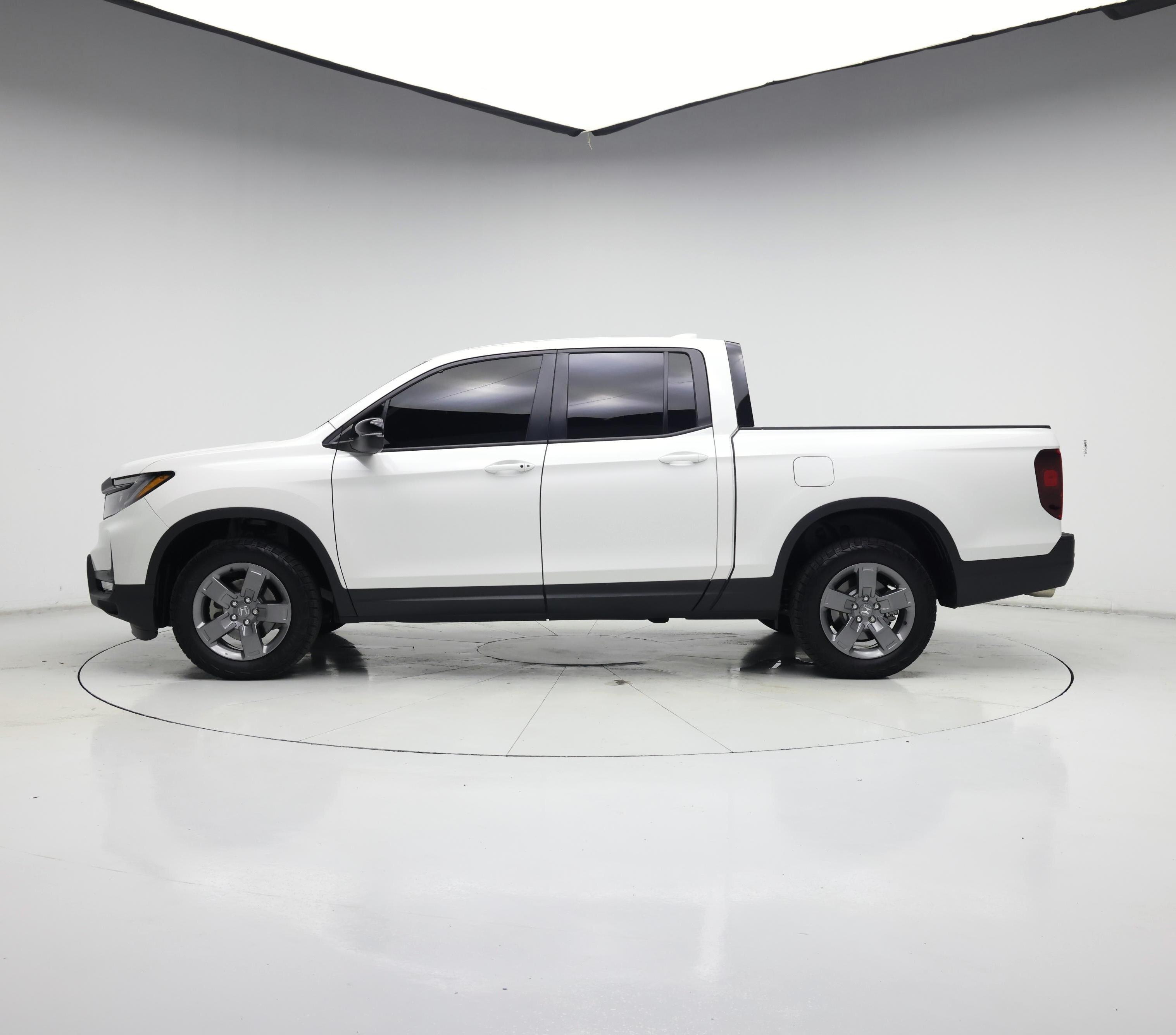 Thumbnail: 2025 Honda Ridgeline - 3