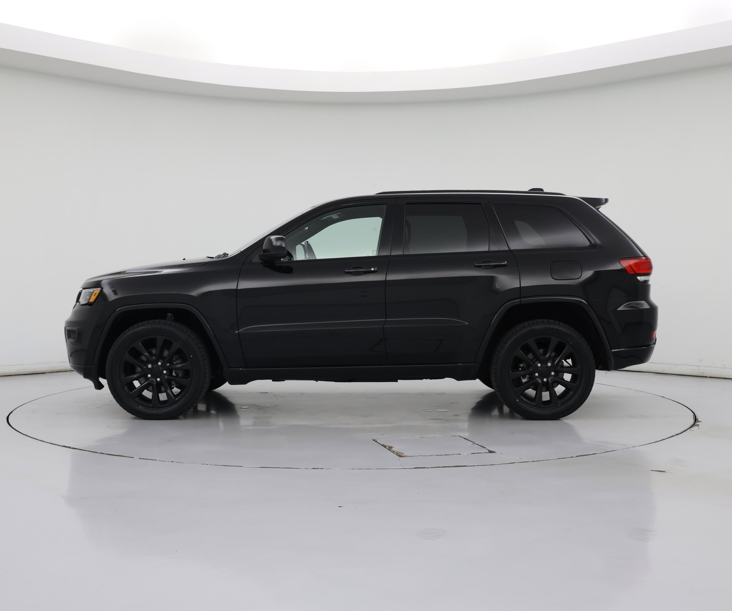 Thumbnail: 2022 Jeep Grand Cherokee - 3