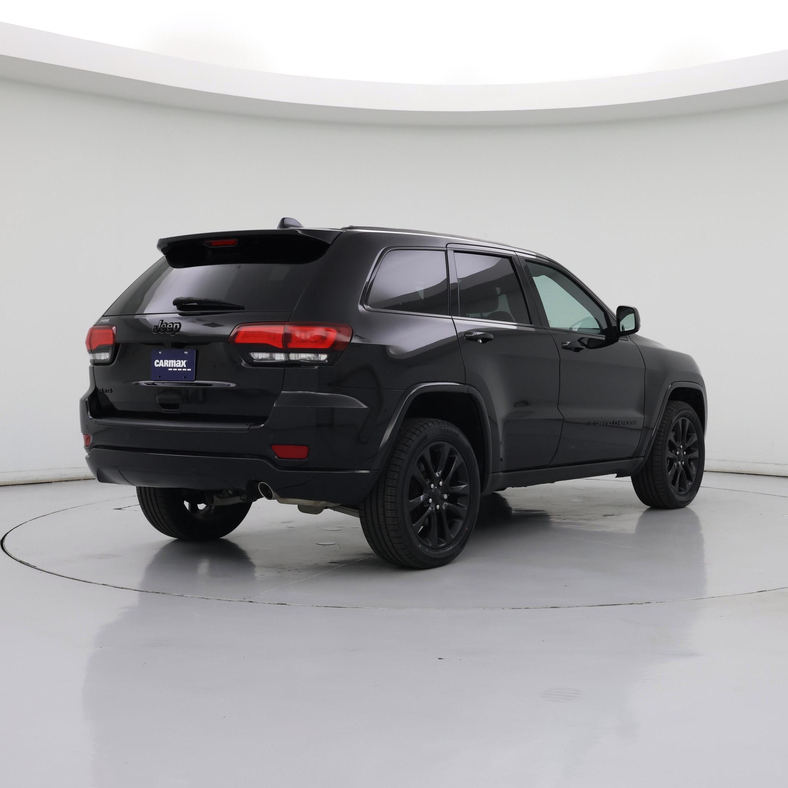 Thumbnail: 2022 Jeep Grand Cherokee - 8