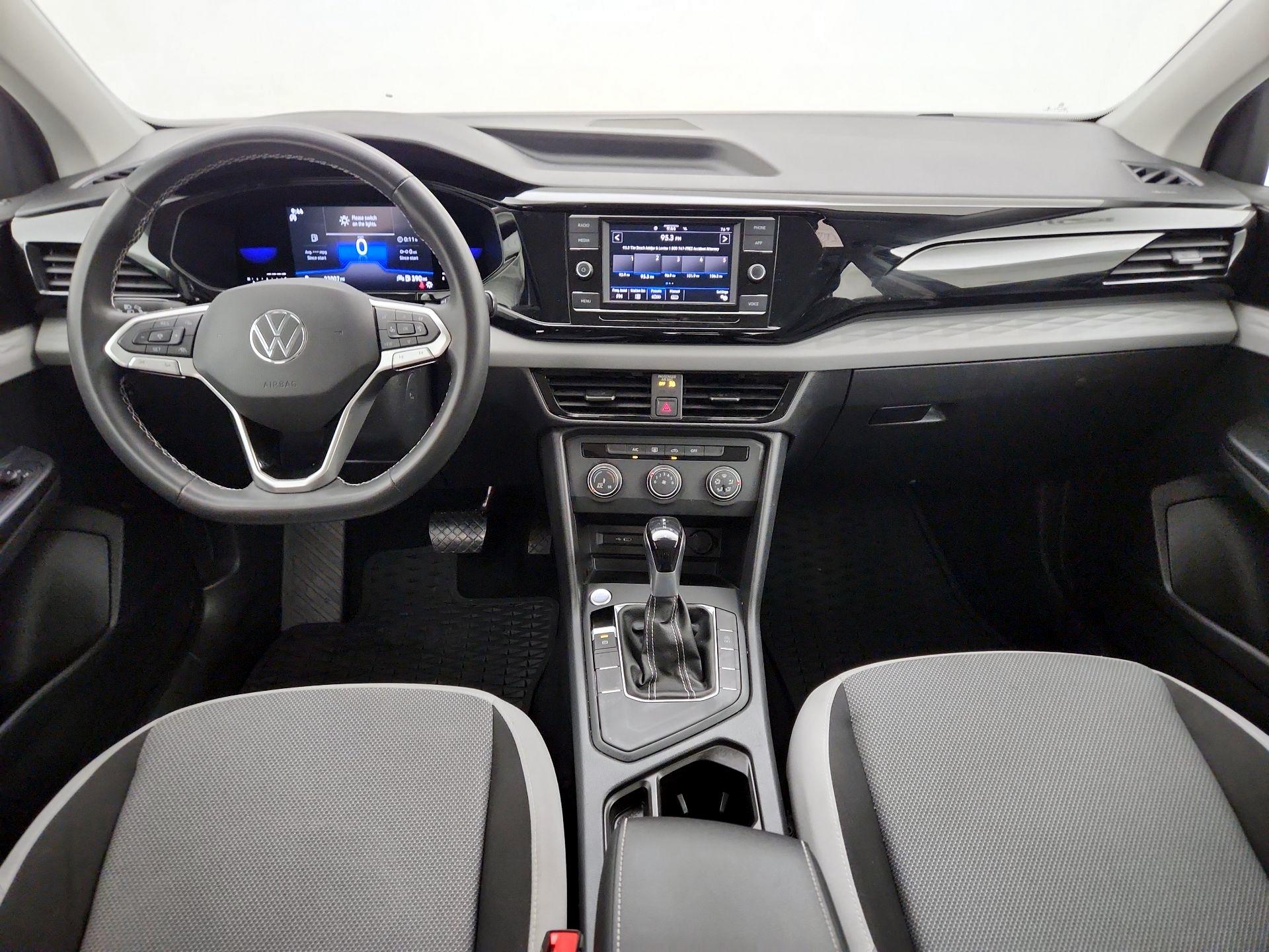 Thumbnail: 2022 Volkswagen Taos - 9