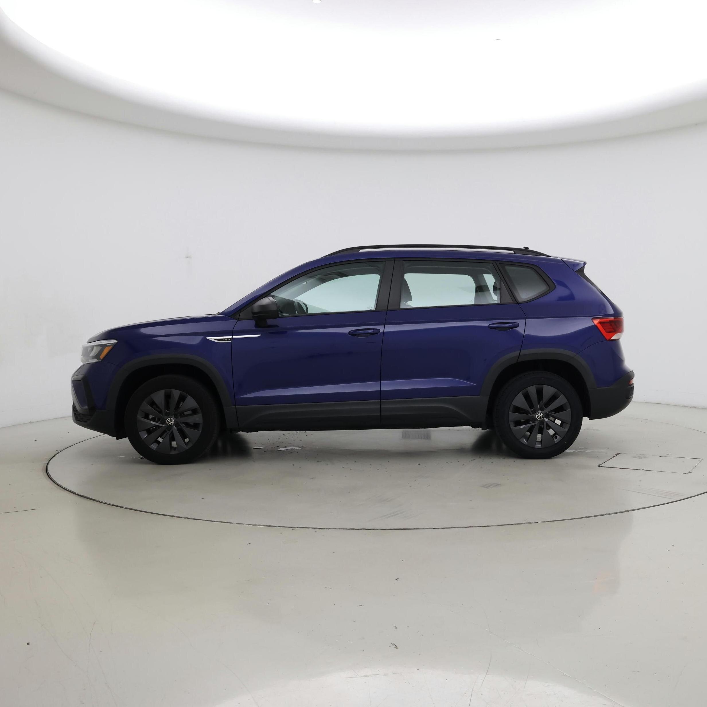 Thumbnail: 2022 Volkswagen Taos - 3