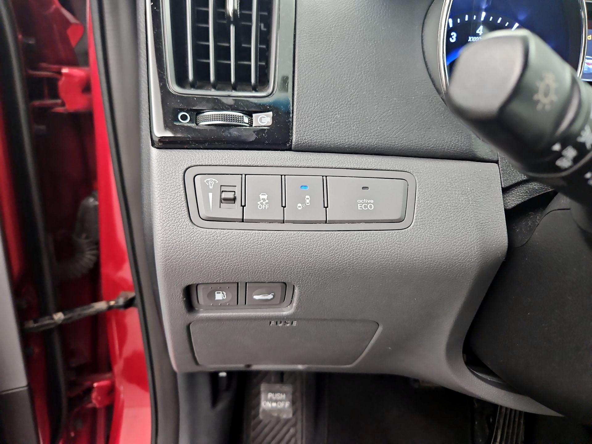 Thumbnail: 2014 Hyundai Sonata - 13