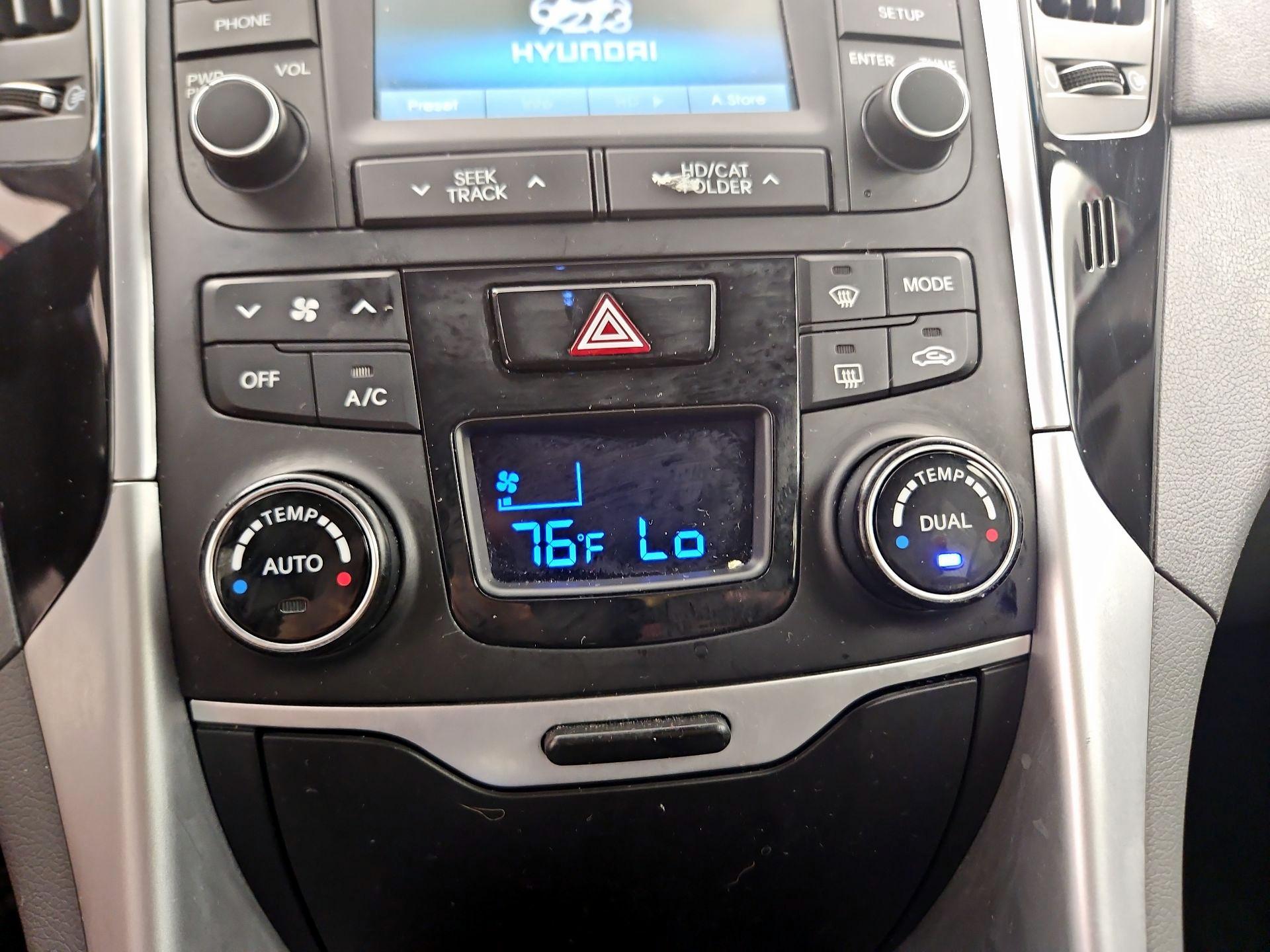 Thumbnail: 2014 Hyundai Sonata - 16