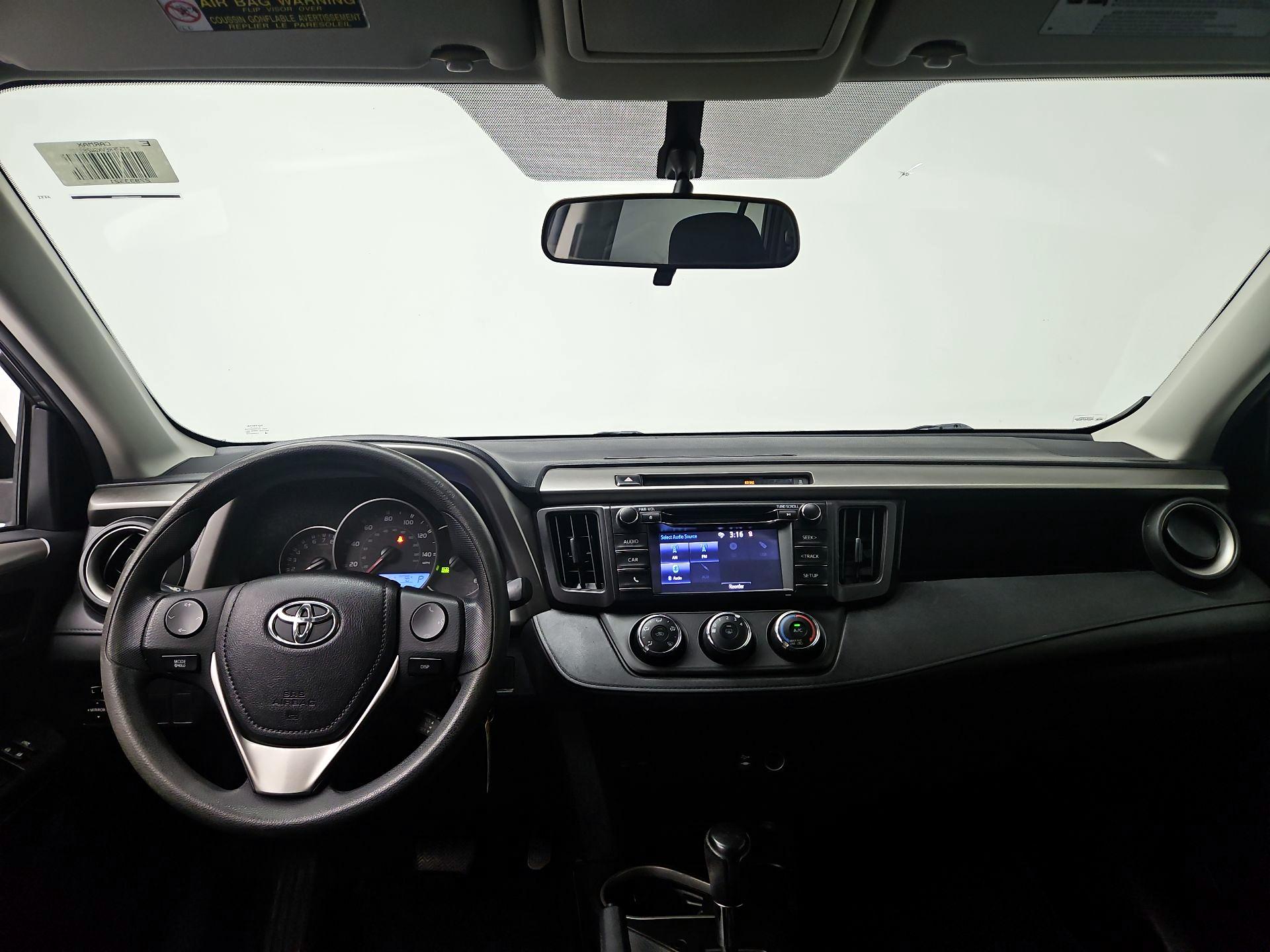 Thumbnail: 2016 Toyota RAV4 - 9