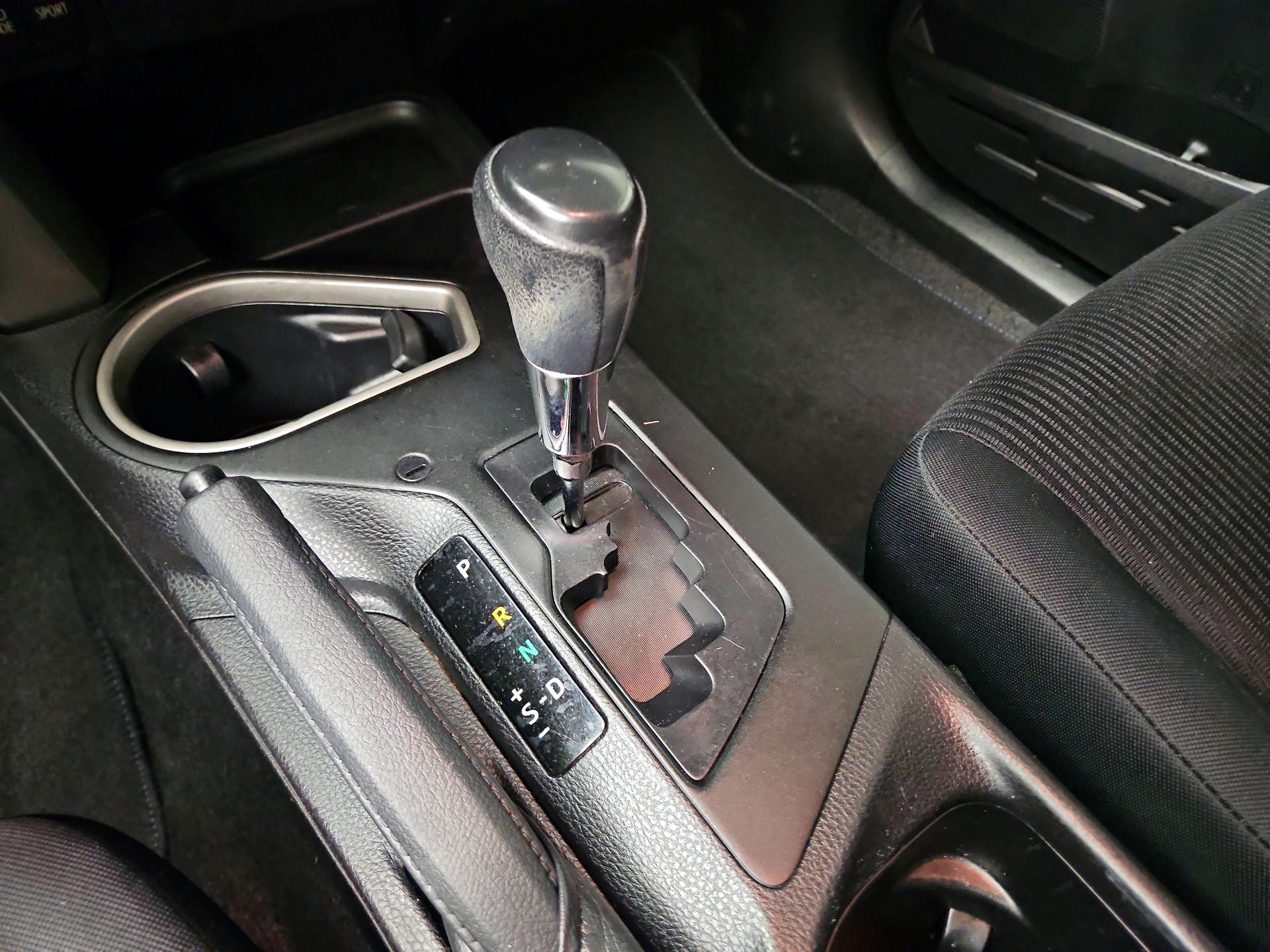 Thumbnail: 2016 Toyota RAV4 - 17