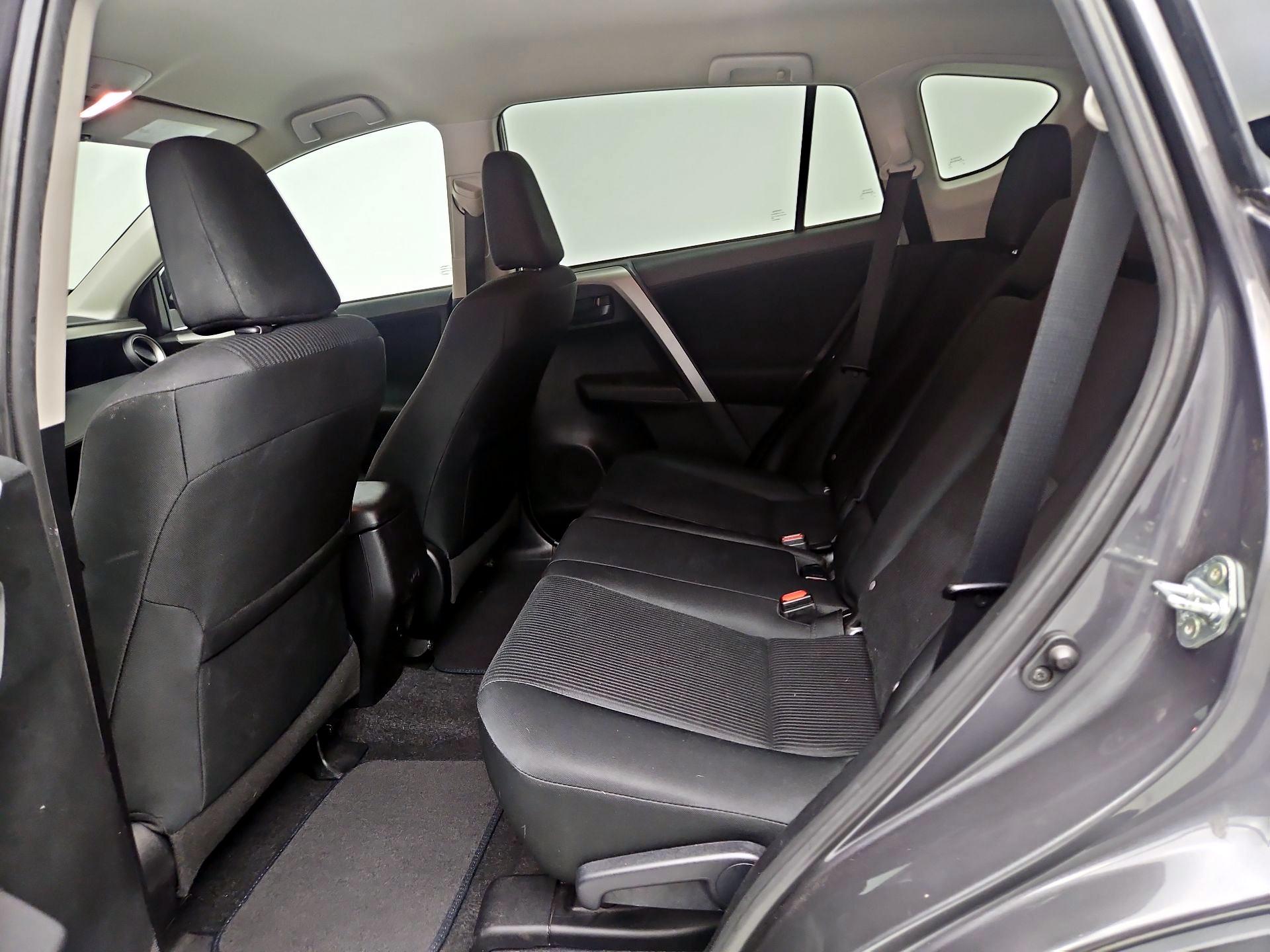 Thumbnail: 2016 Toyota RAV4 - 19
