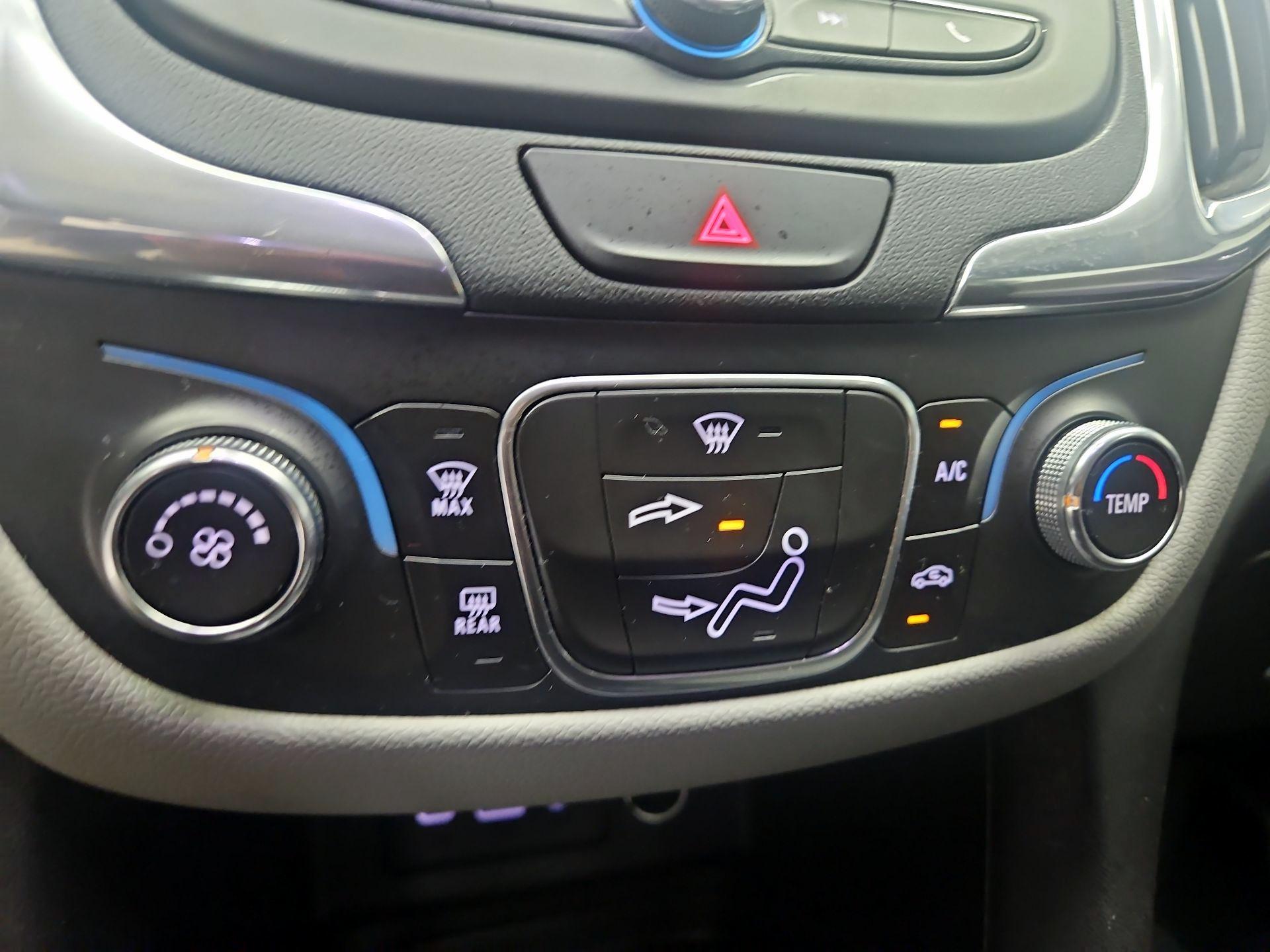 Thumbnail: 2019 Chevrolet Equinox - 16