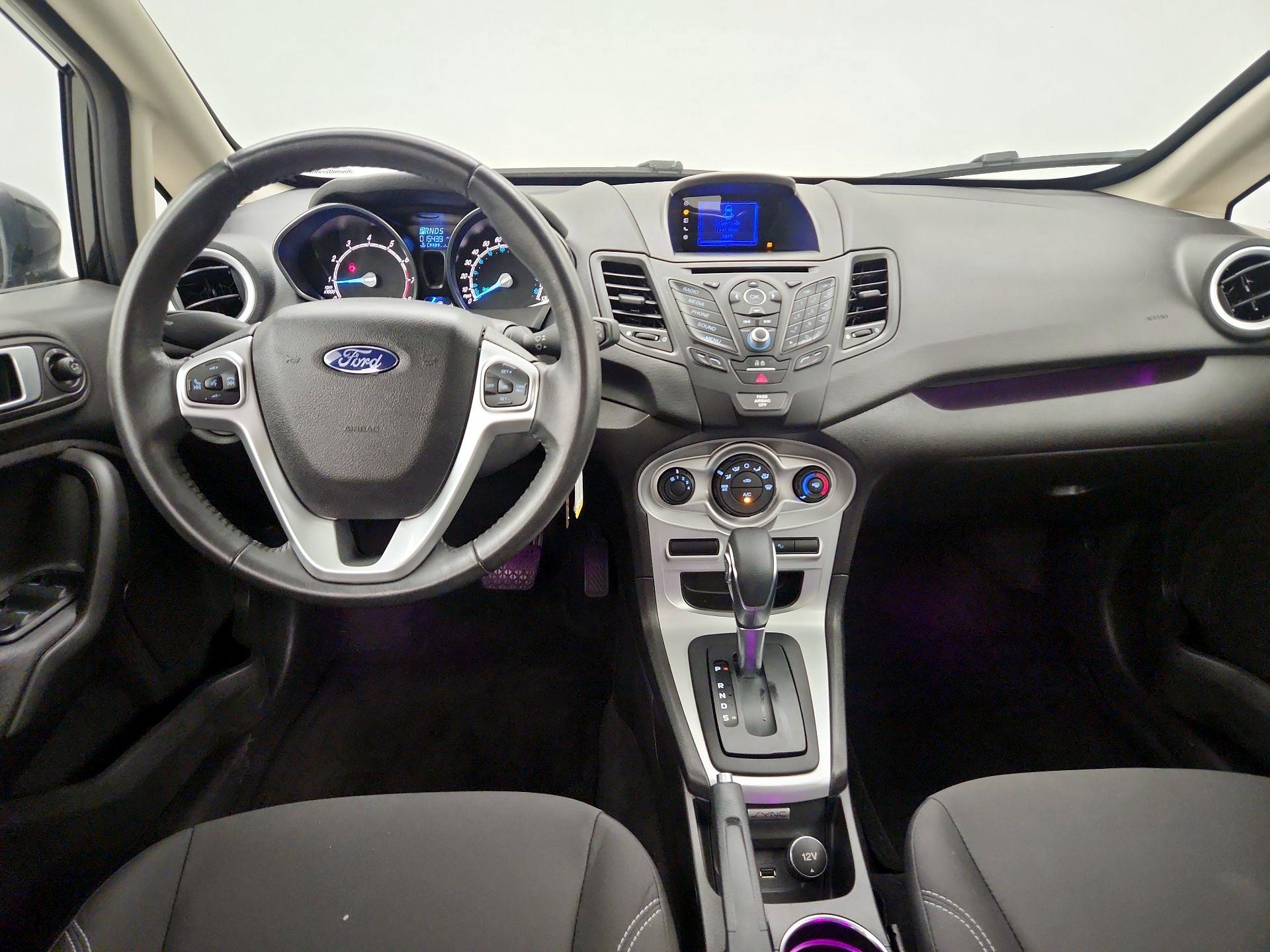 Thumbnail: 2015 Ford Fiesta - 9