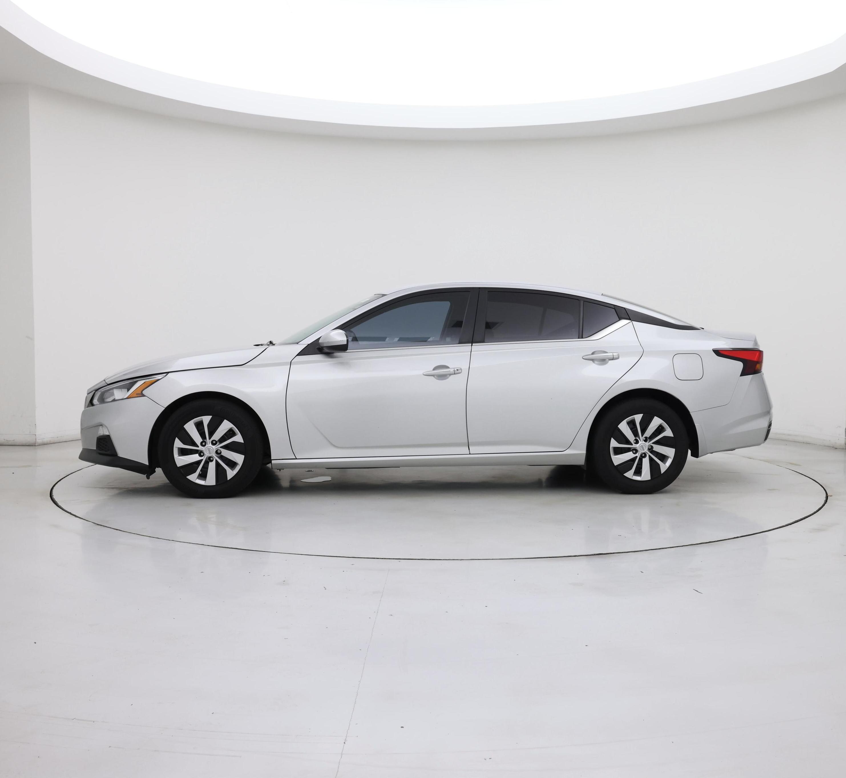 Thumbnail: 2021 Nissan Altima - 3
