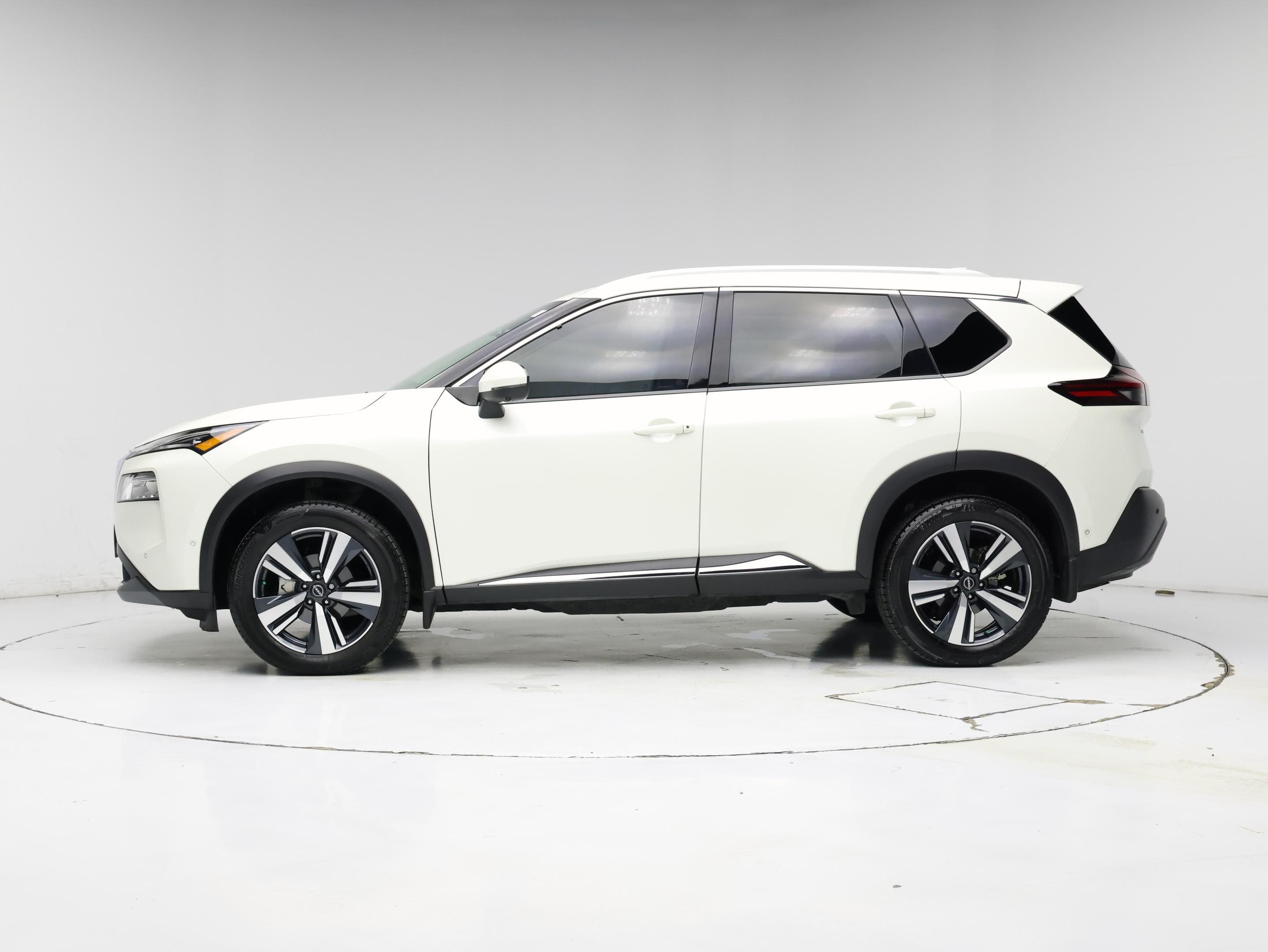 Thumbnail: 2023 Nissan Rogue - 3