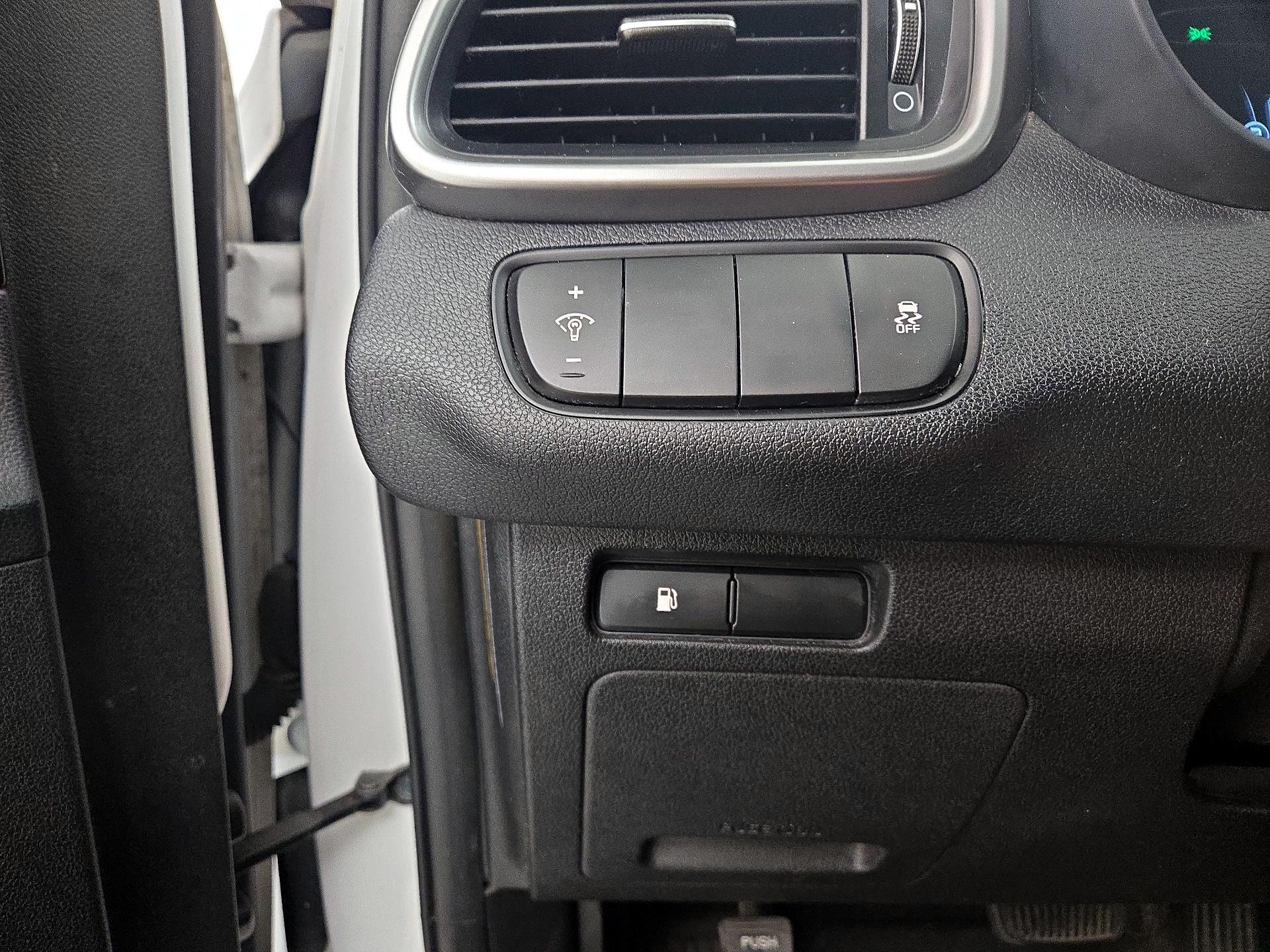 Thumbnail: 2016 Kia Sorento - 11