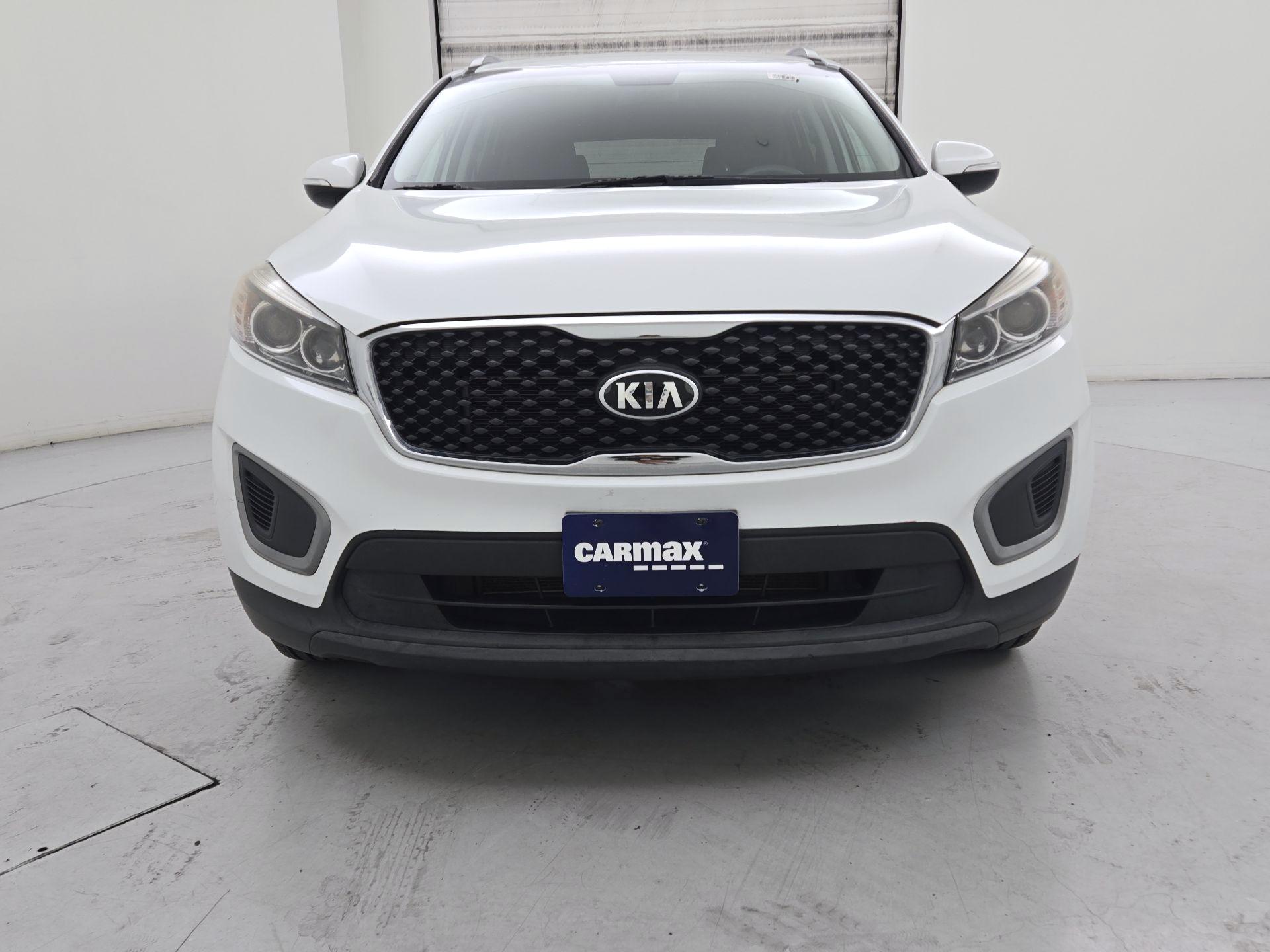 Thumbnail: 2016 Kia Sorento - 2