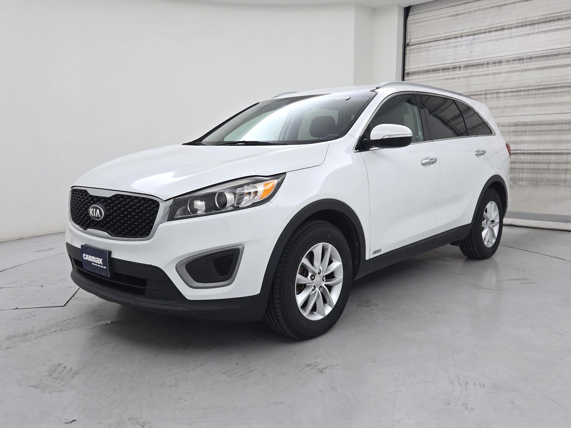 Thumbnail: 2016 Kia Sorento - 3