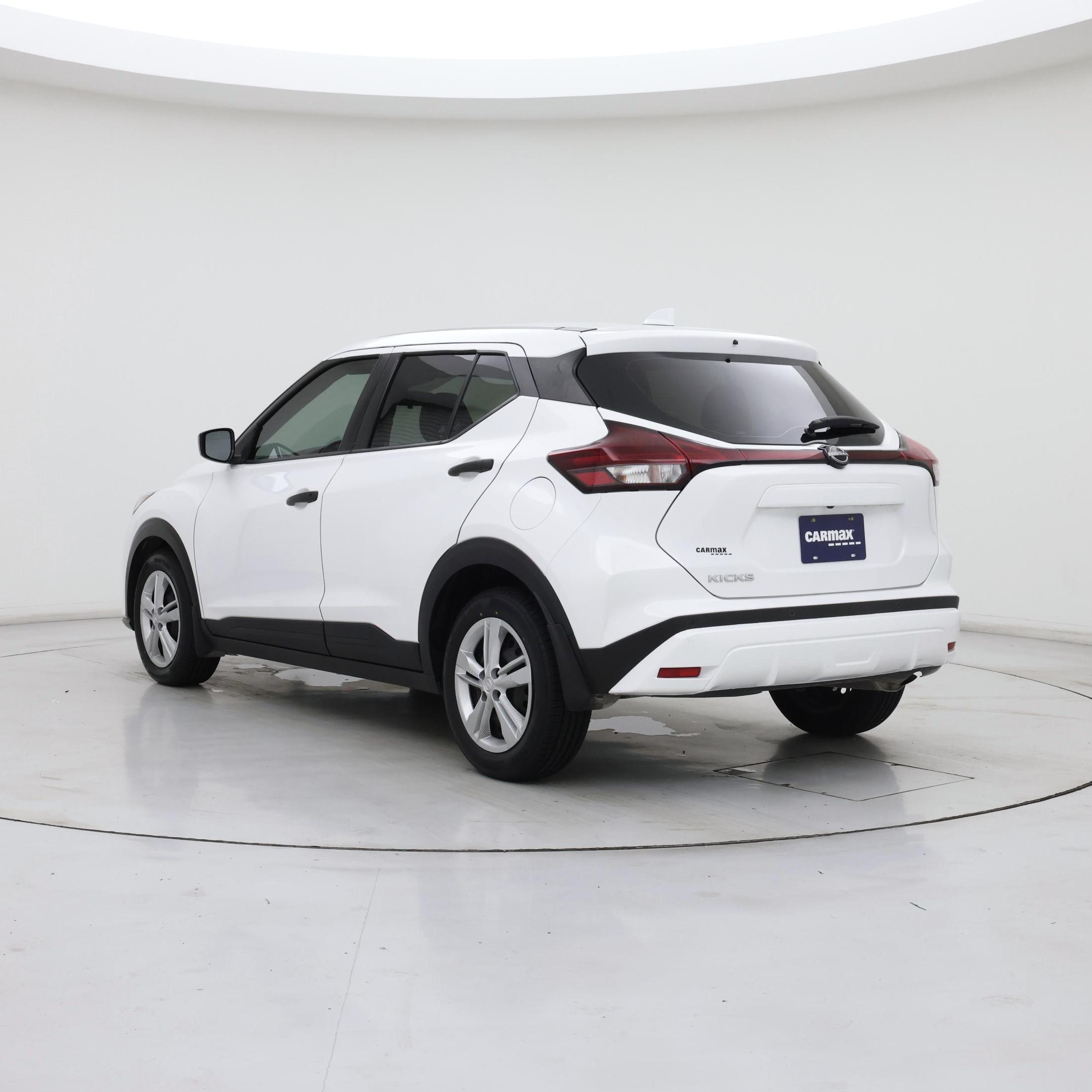 Thumbnail: 2023 Nissan Kicks - 2
