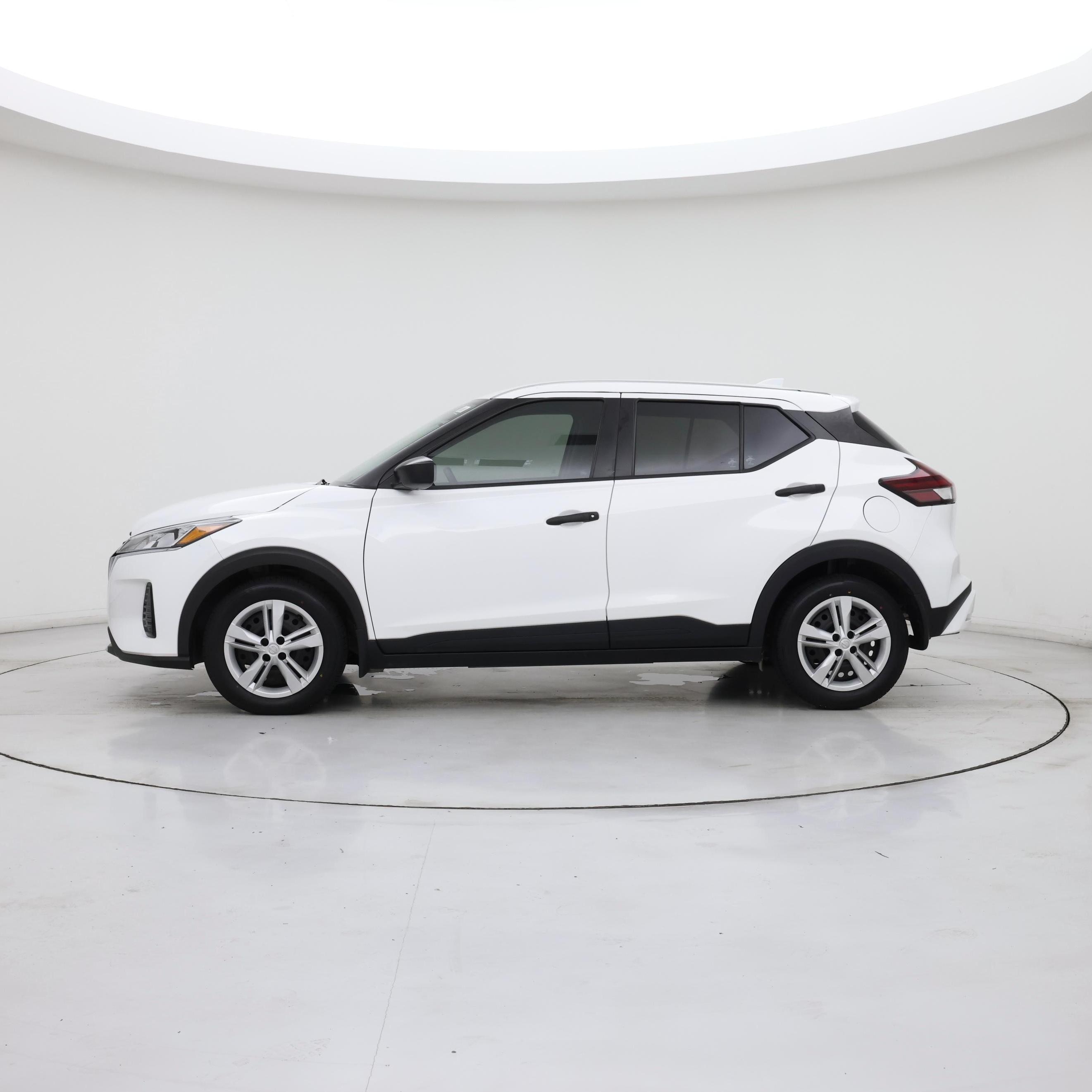Thumbnail: 2023 Nissan Kicks - 3