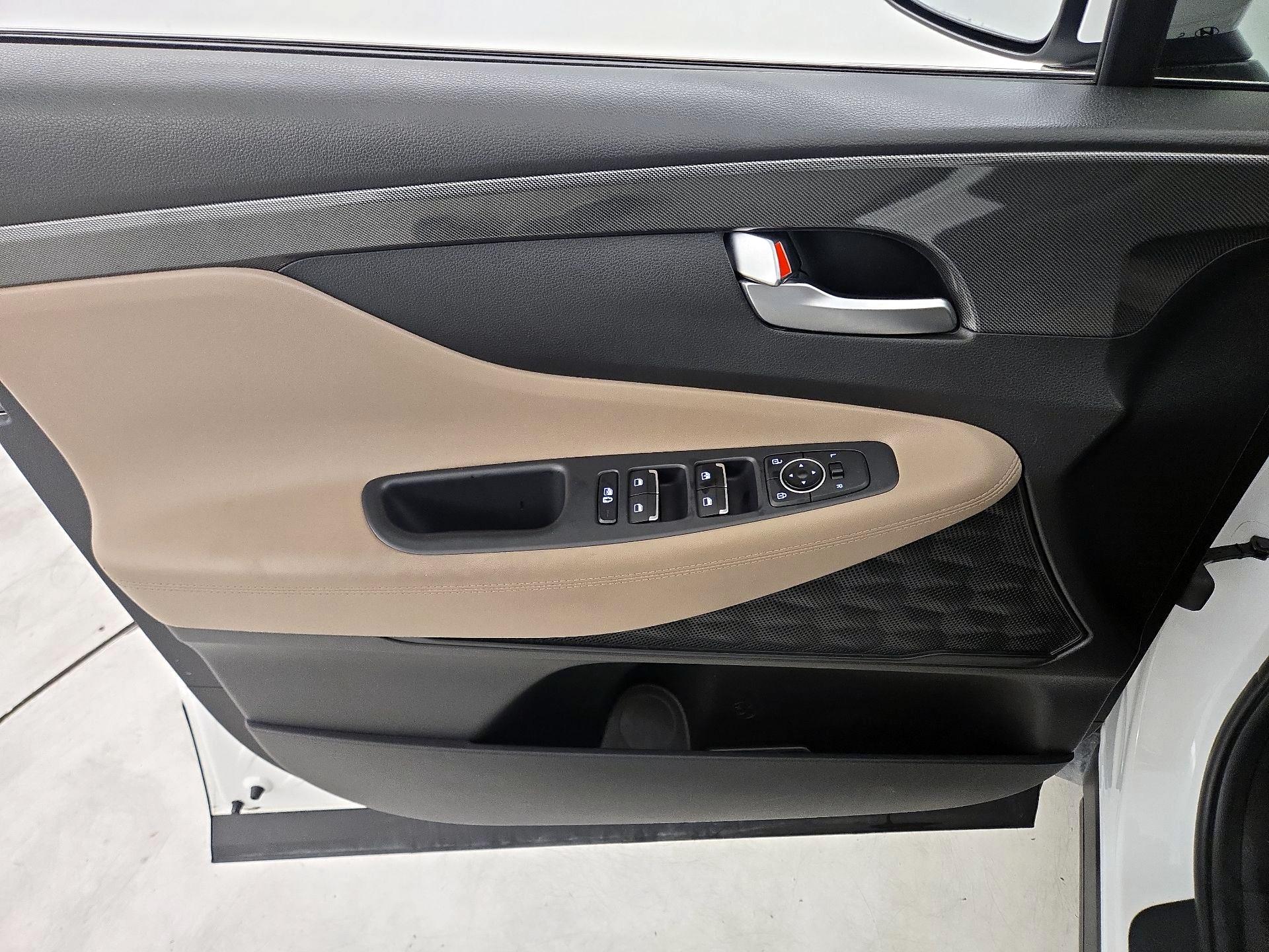 Thumbnail: 2023 Hyundai Santa Fe - 12