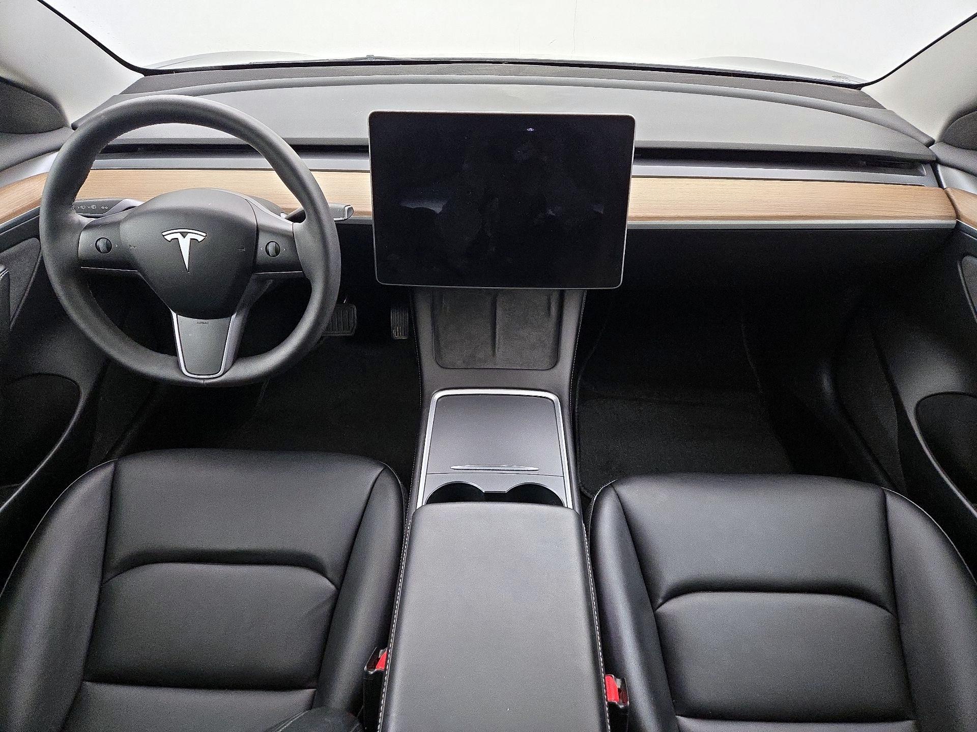 Thumbnail: 2023 Tesla Model 3 - 9