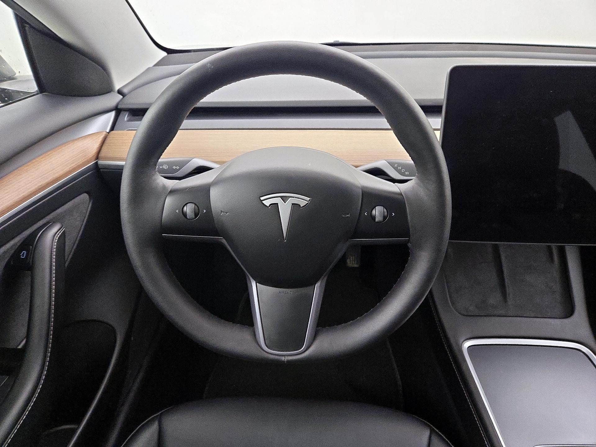 Thumbnail: 2023 Tesla Model 3 - 10