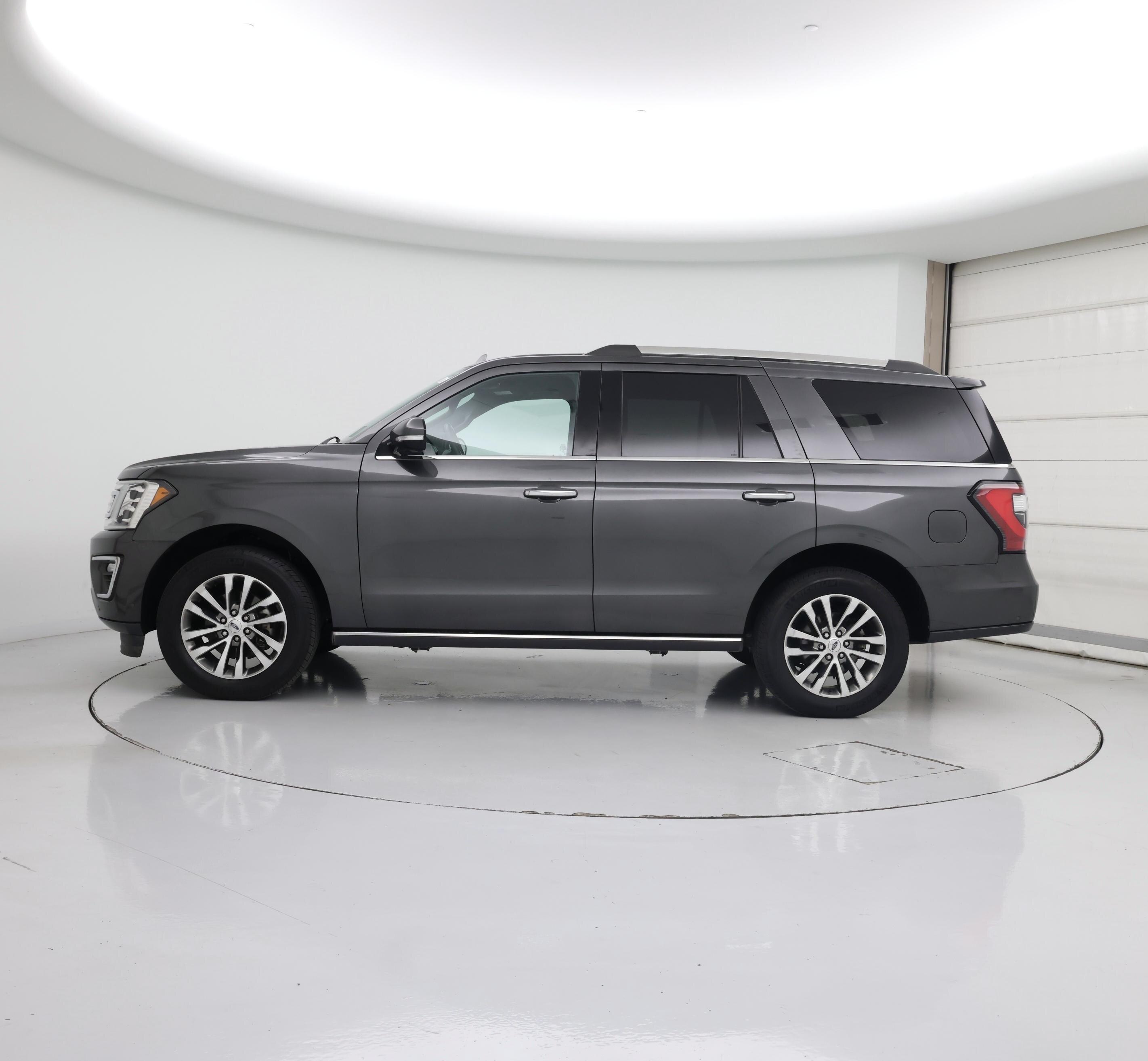 Thumbnail: 2018 Ford Expedition - 3
