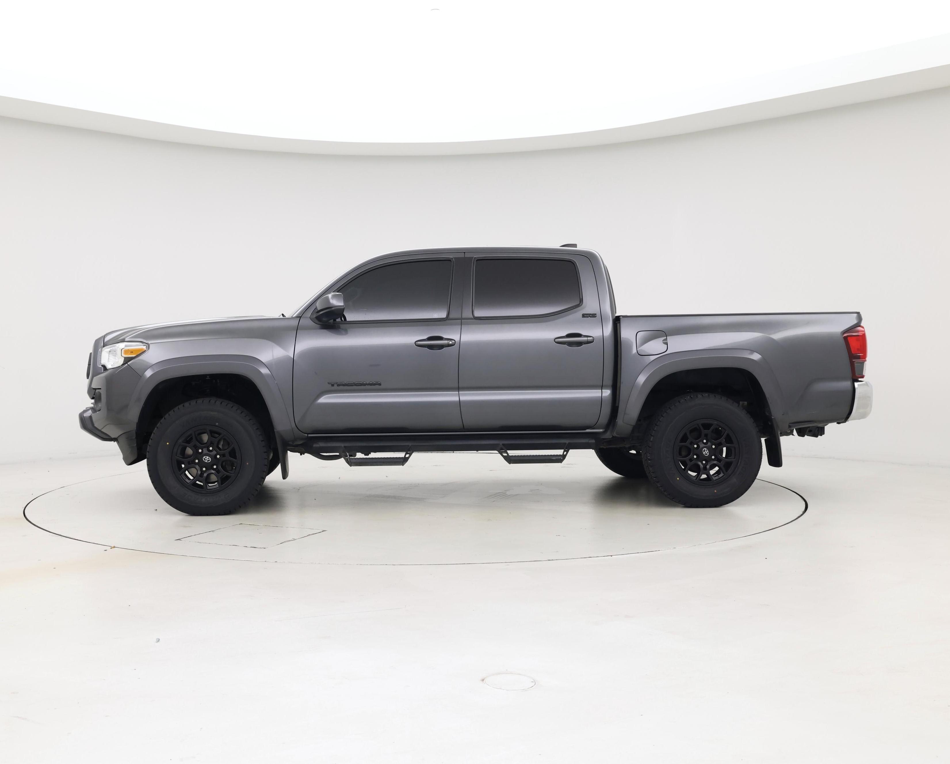Thumbnail: 2021 Toyota Tacoma - 3