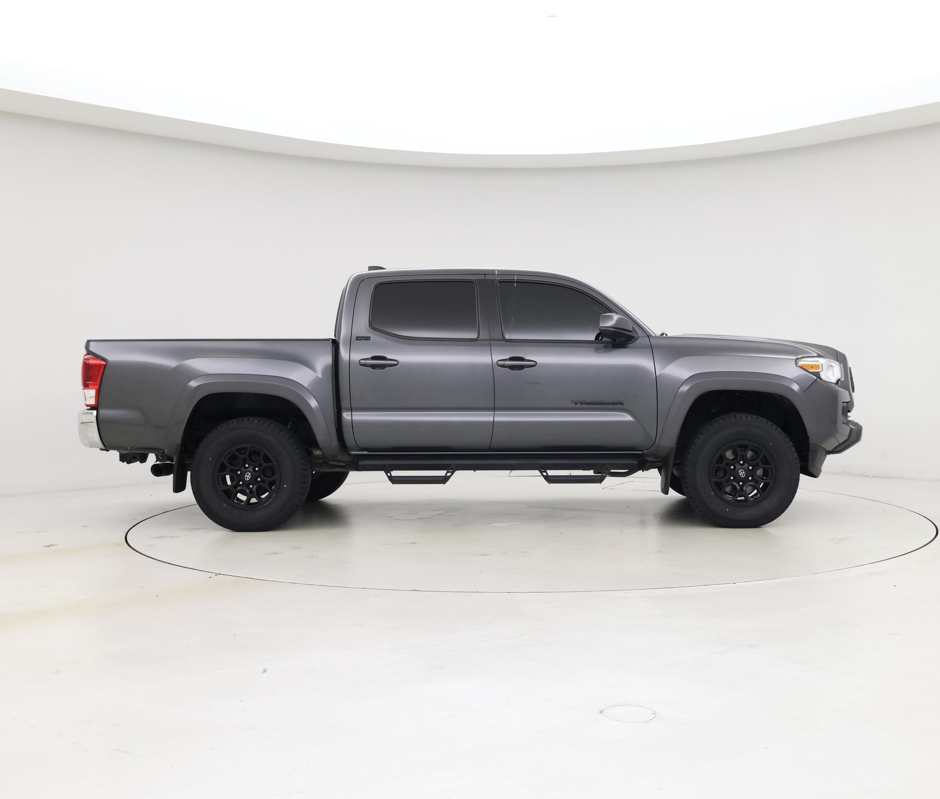 Thumbnail: 2021 Toyota Tacoma - 7