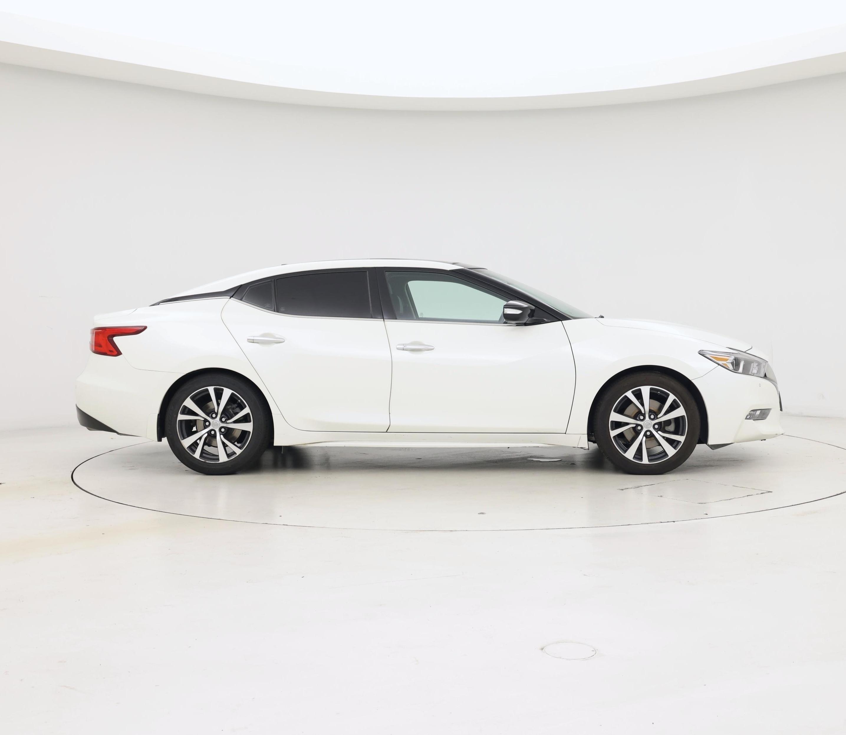 Thumbnail: 2017 Nissan Maxima - 7