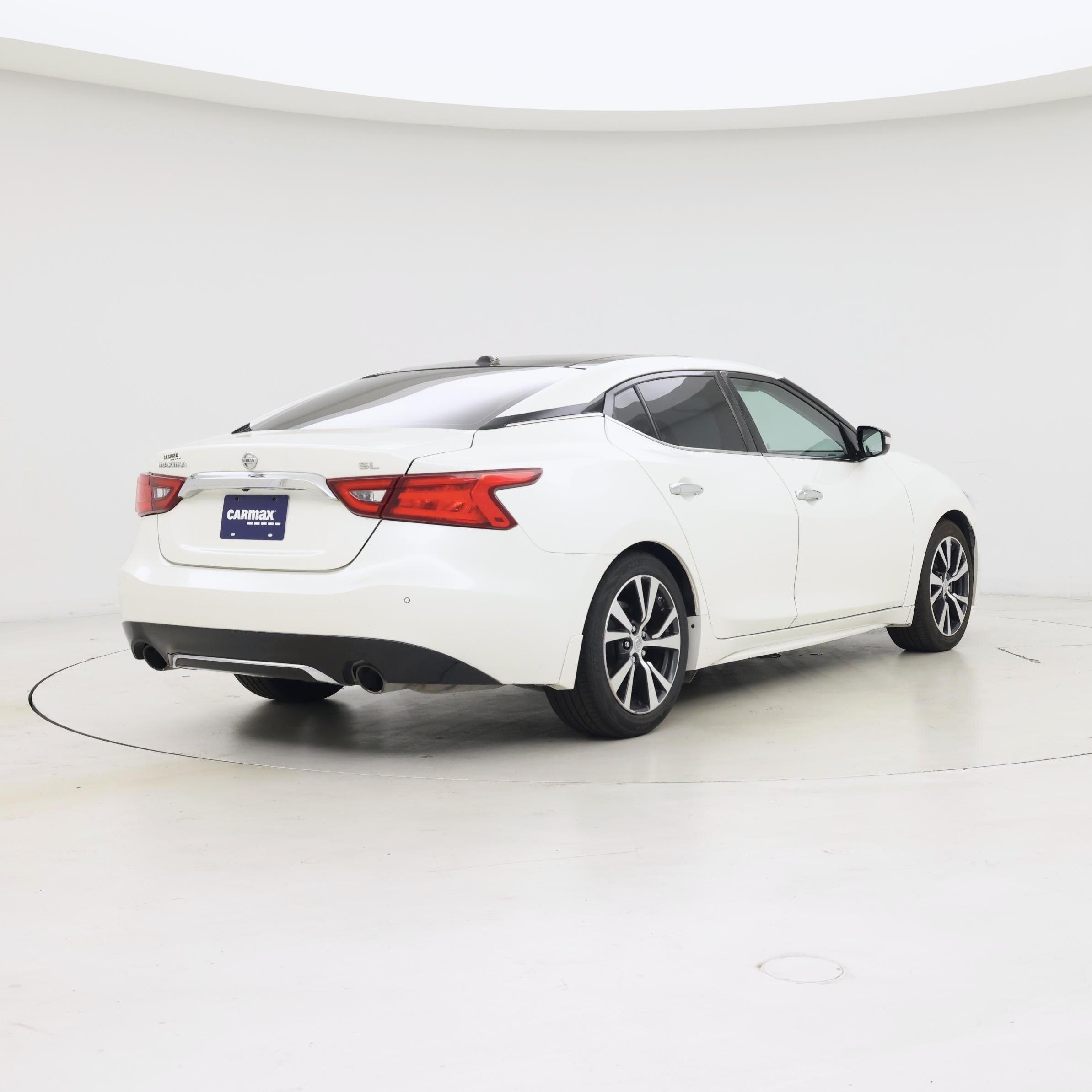 Thumbnail: 2017 Nissan Maxima - 8