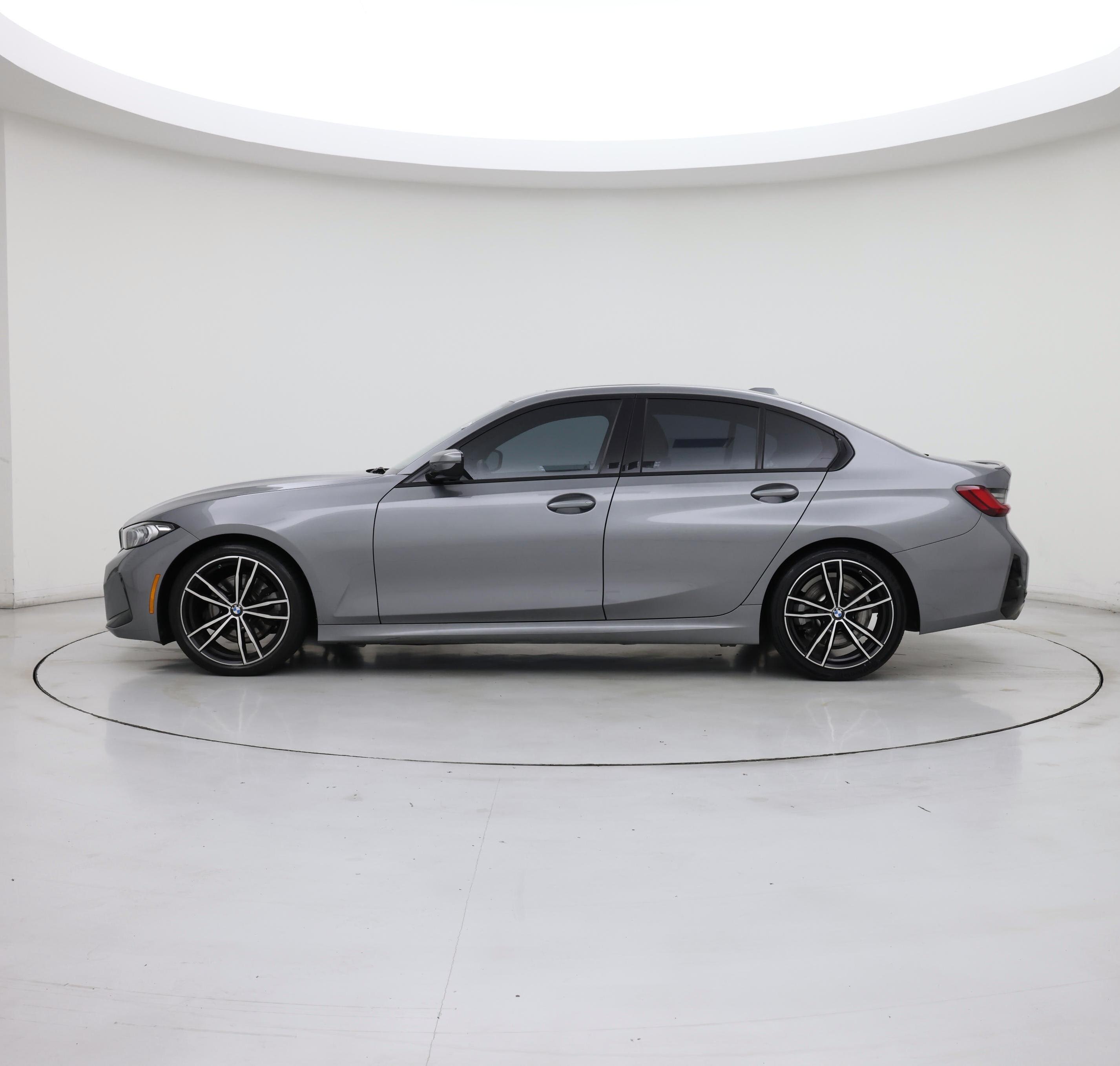 Thumbnail: 2024 BMW 3 Series - 3