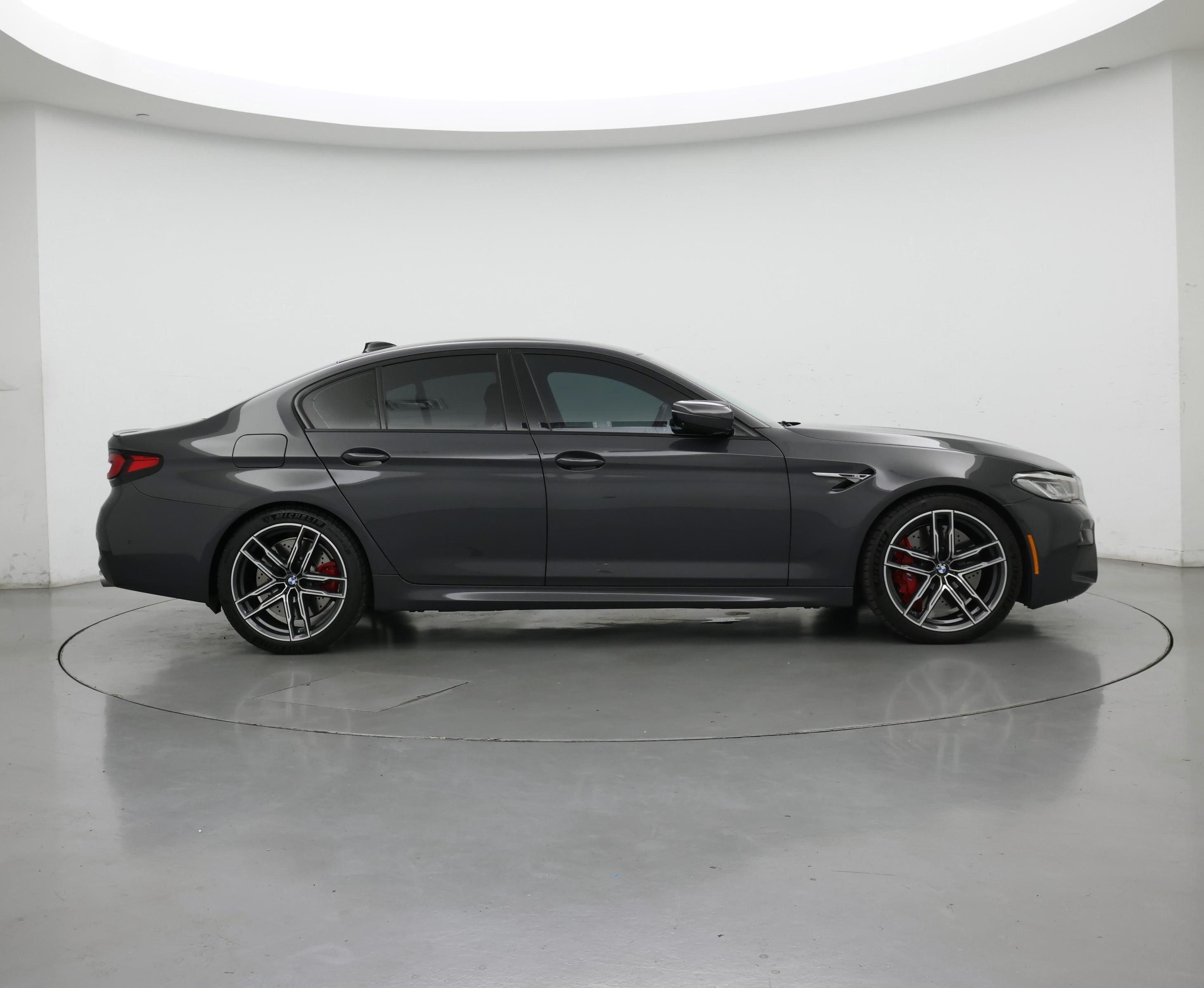 Thumbnail: 2022 BMW M5 - 7