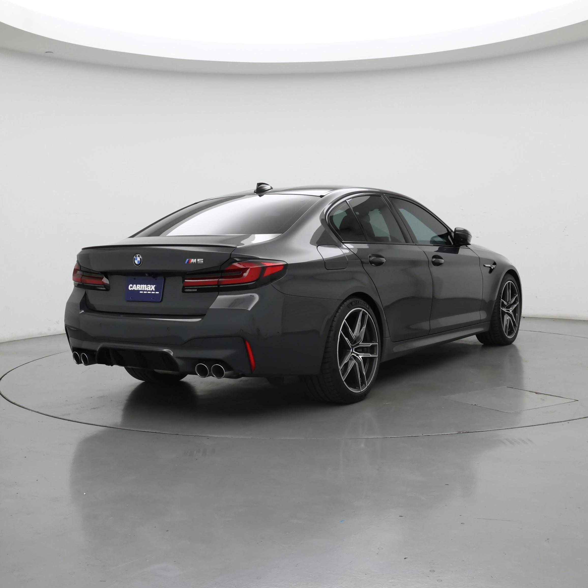 Thumbnail: 2022 BMW M5 - 8