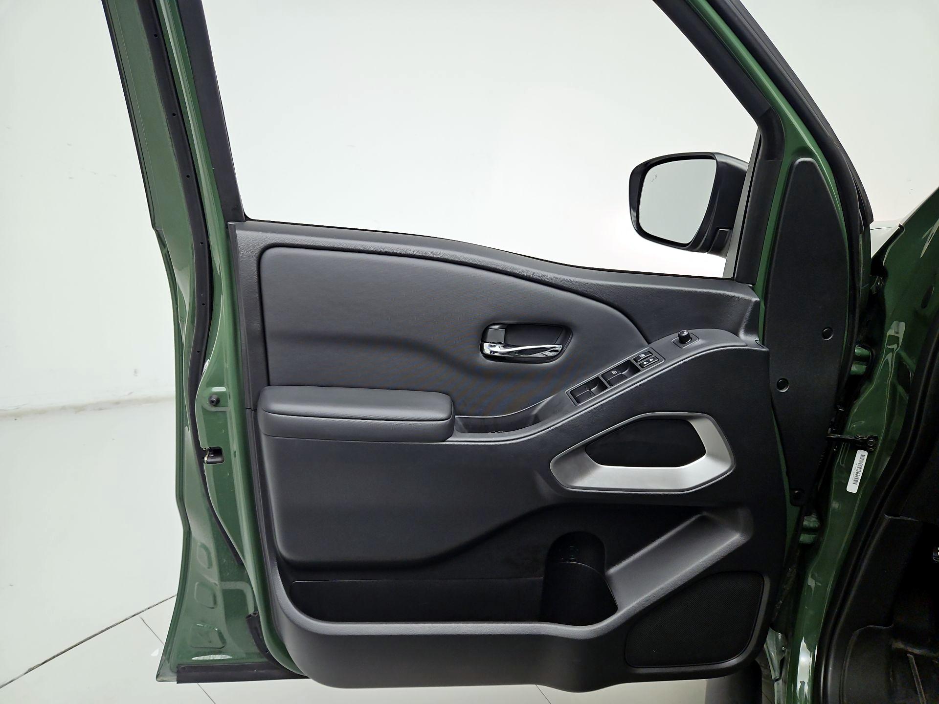 Thumbnail: 2024 Nissan Frontier - 12