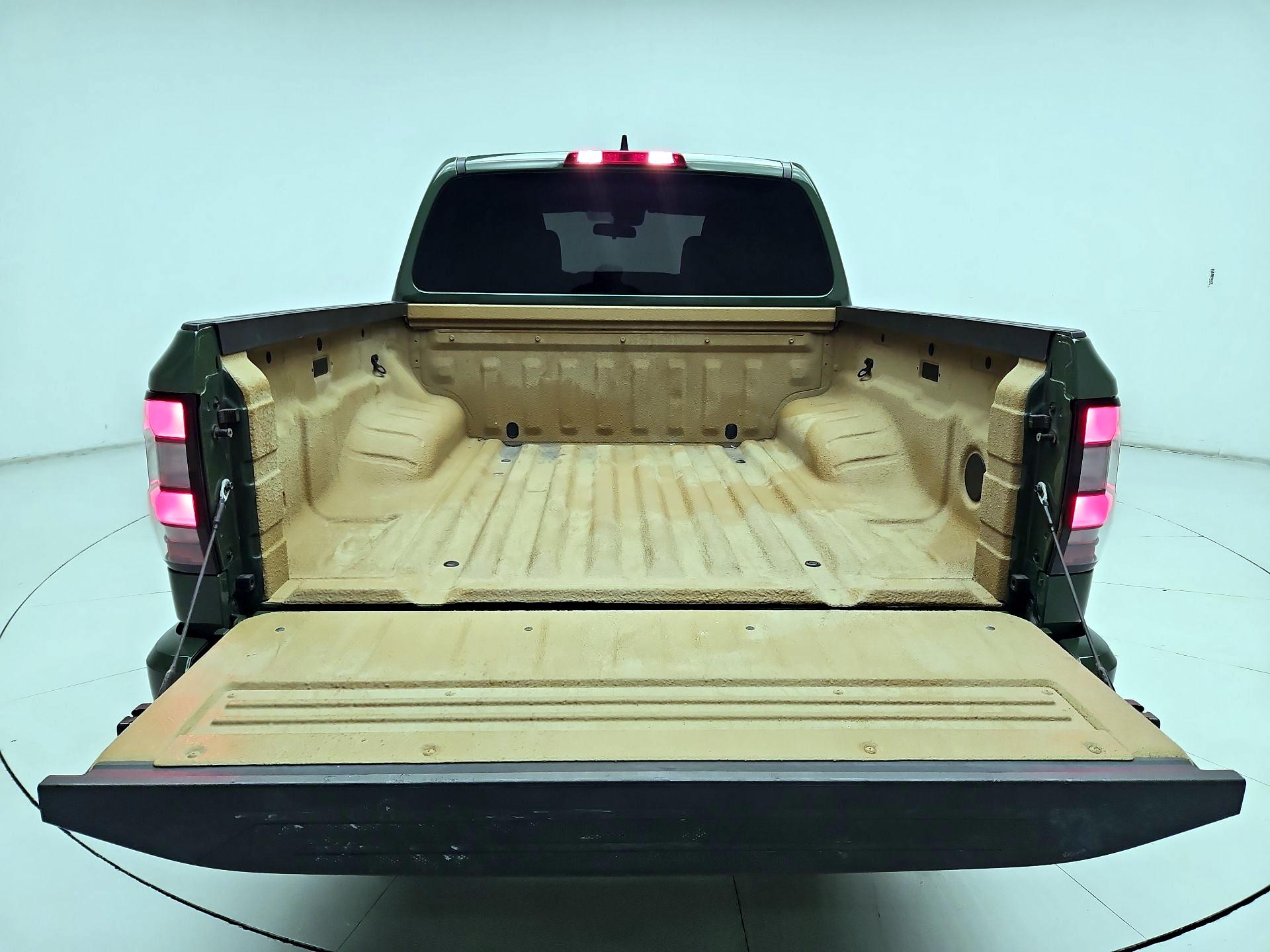 Thumbnail: 2024 Nissan Frontier - 18