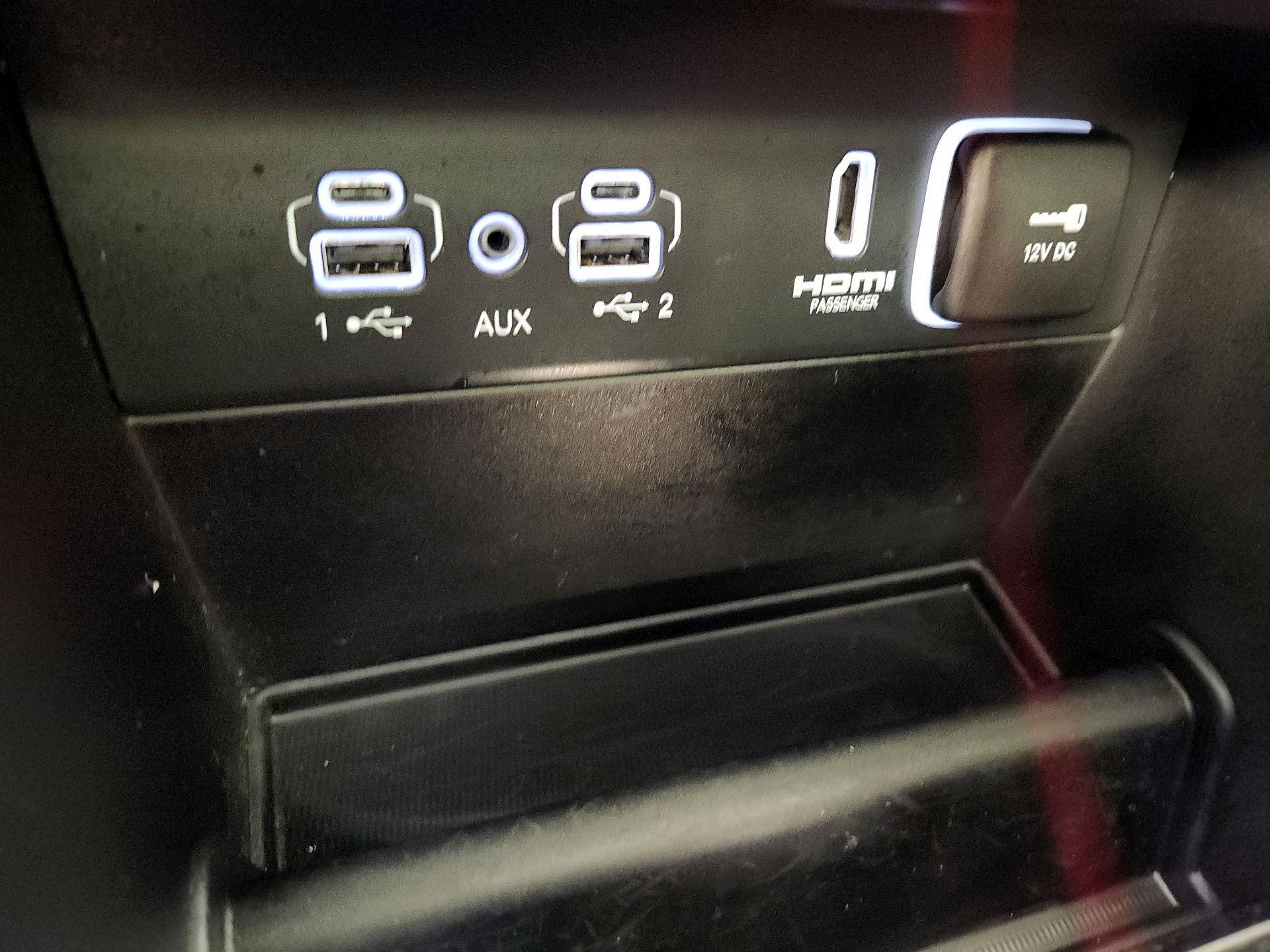 Thumbnail: 2024 Jeep Grand Cherokee - 19