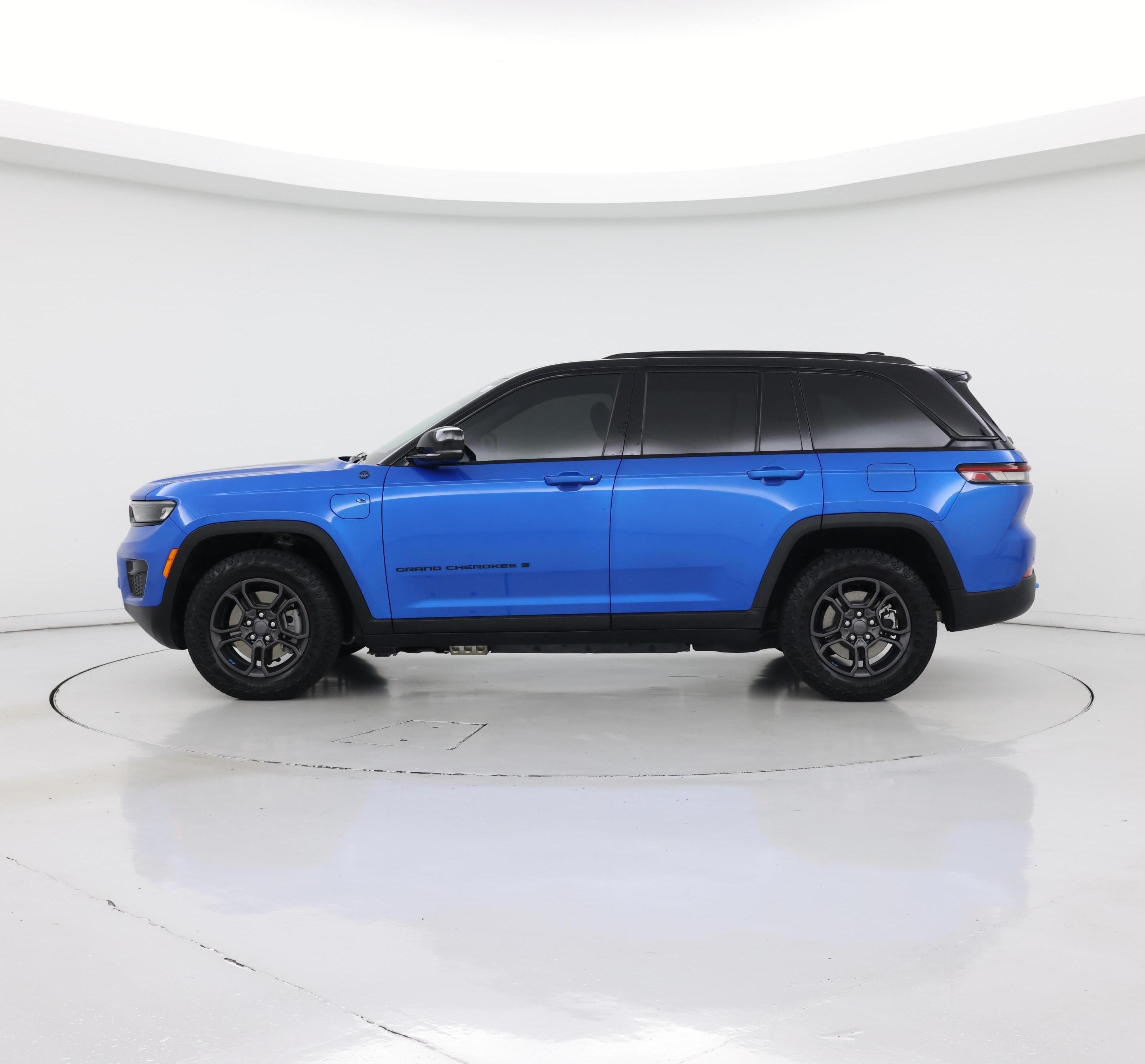 Thumbnail: 2024 Jeep Grand Cherokee - 3